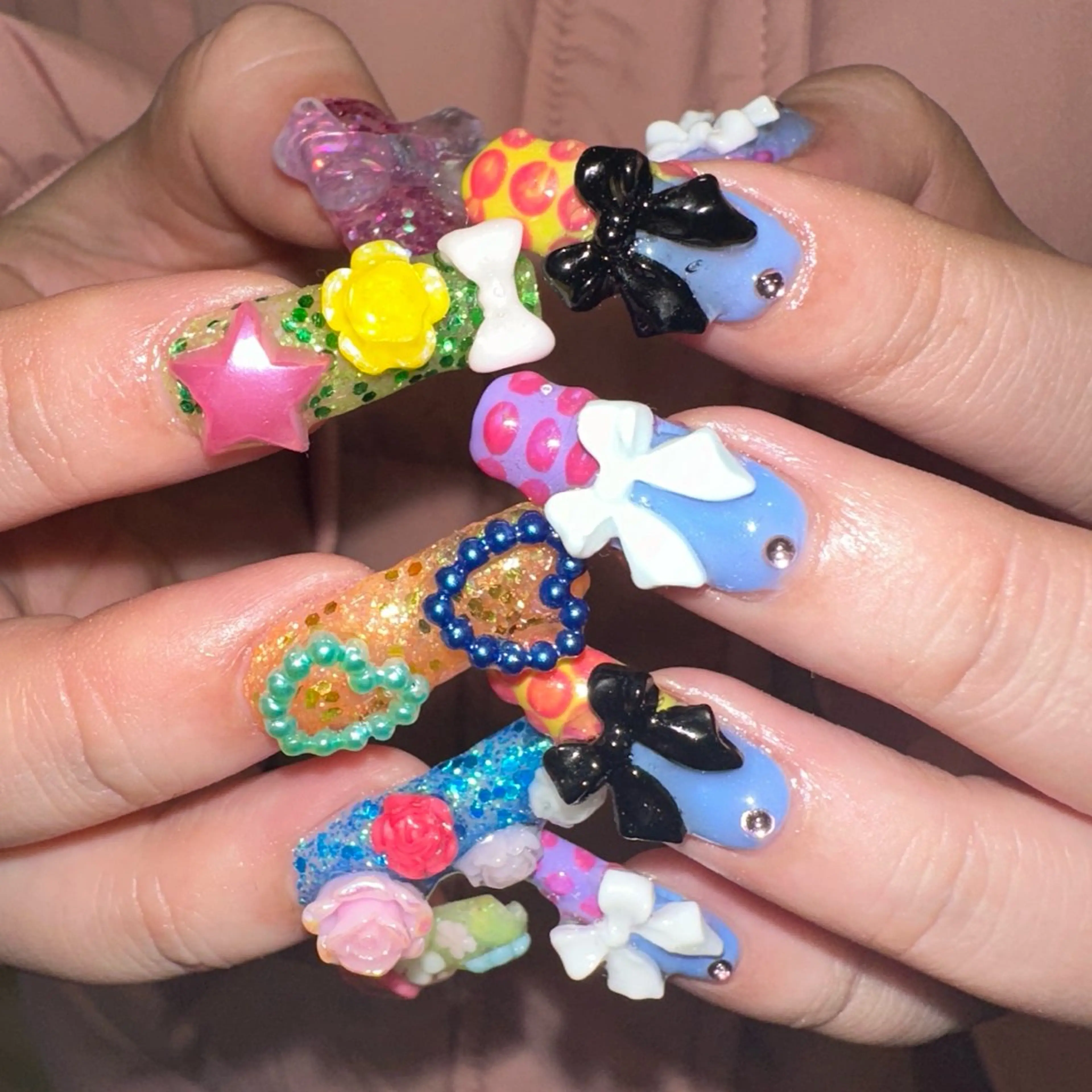 ネイル ハンドネイル 👽個性派ネイル🎀 komachiのヘアスタイル