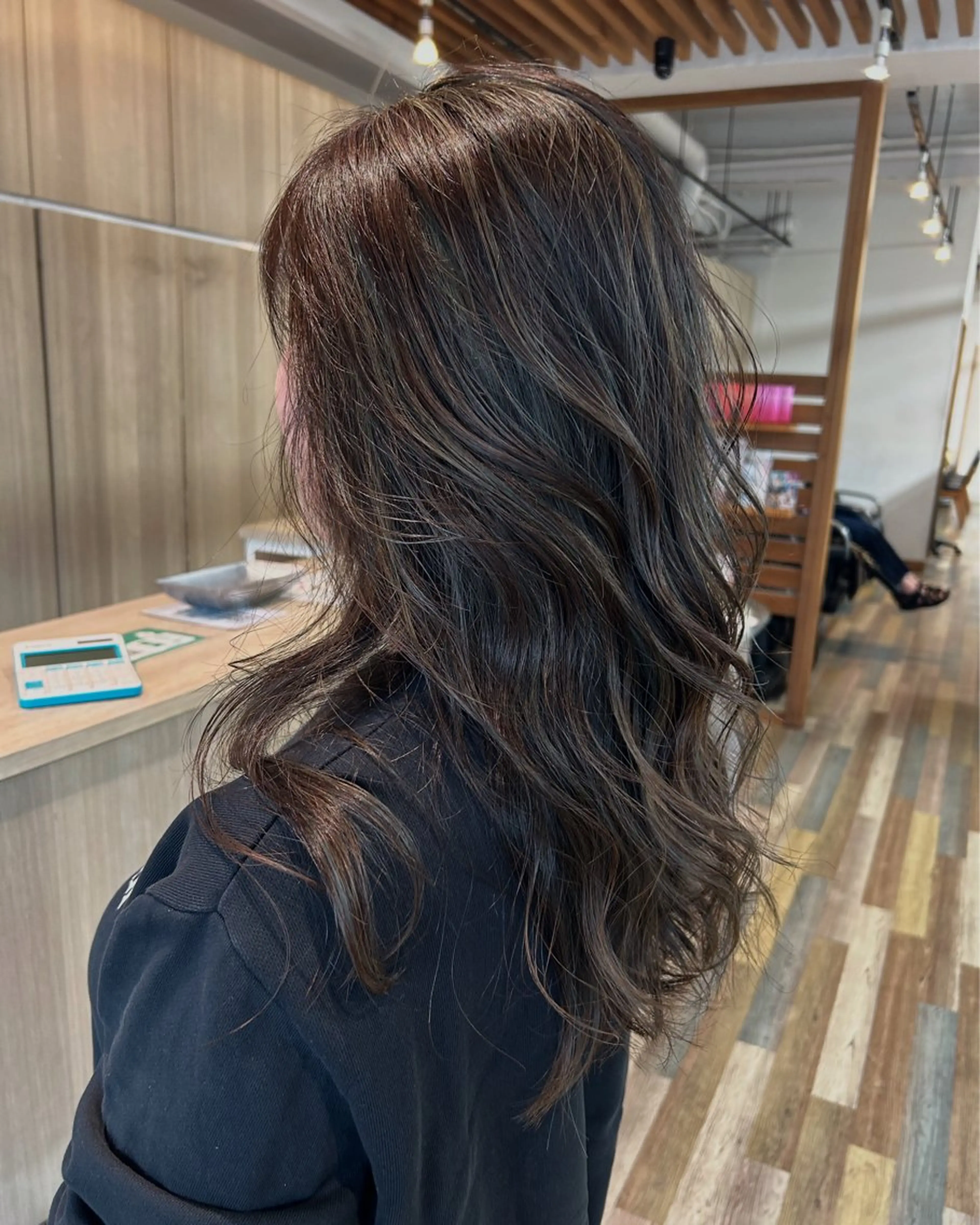 ロング ハイライト ヘアカラー トリートメント 志賀　輝/ハイライト /縮毛矯正/髪質改善のヘアスタイル