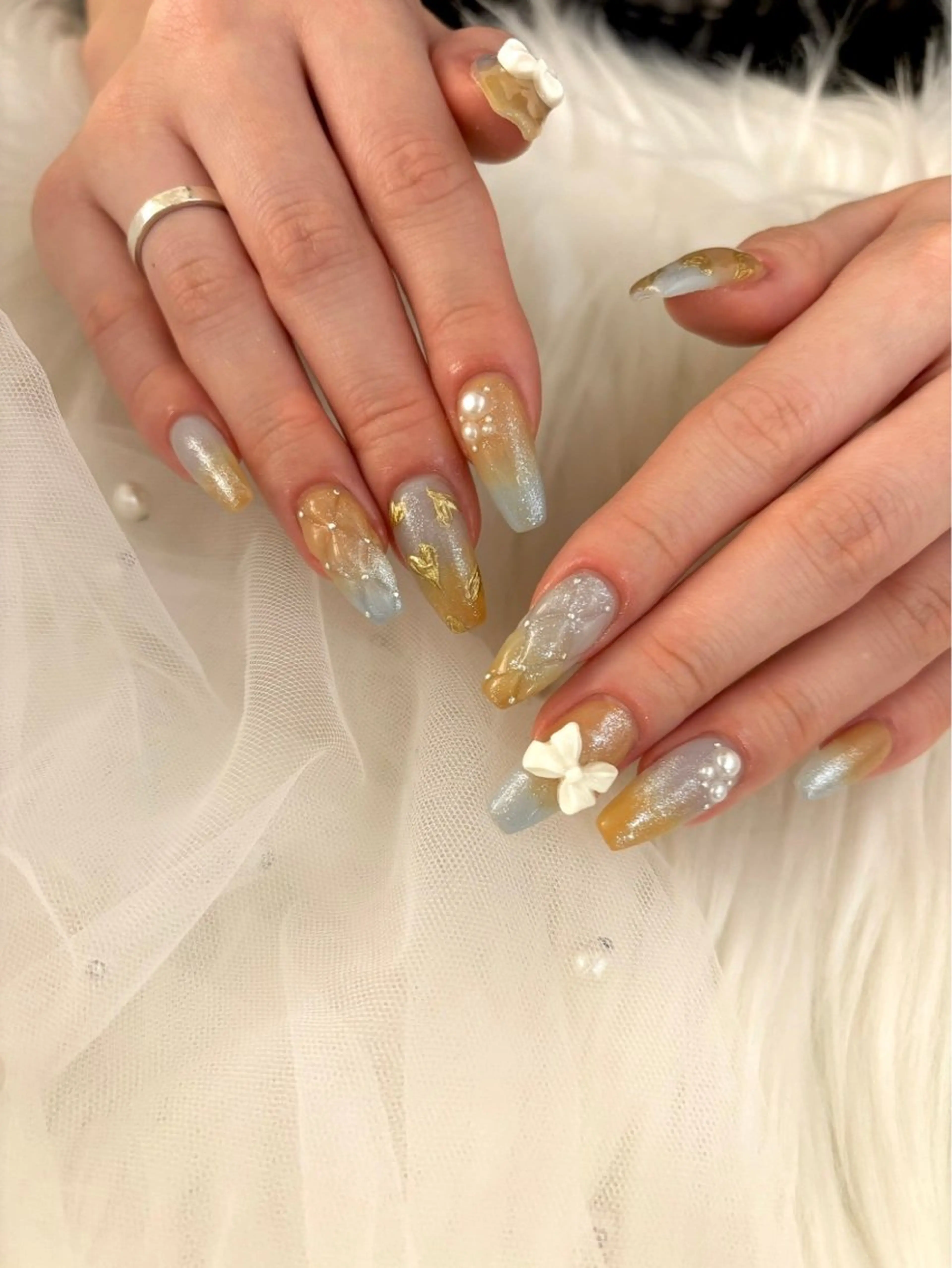 長さだし10本＋アート、店内パーツ(大きい物もok)なんでもやり放題💛🩵🤍💜の写真