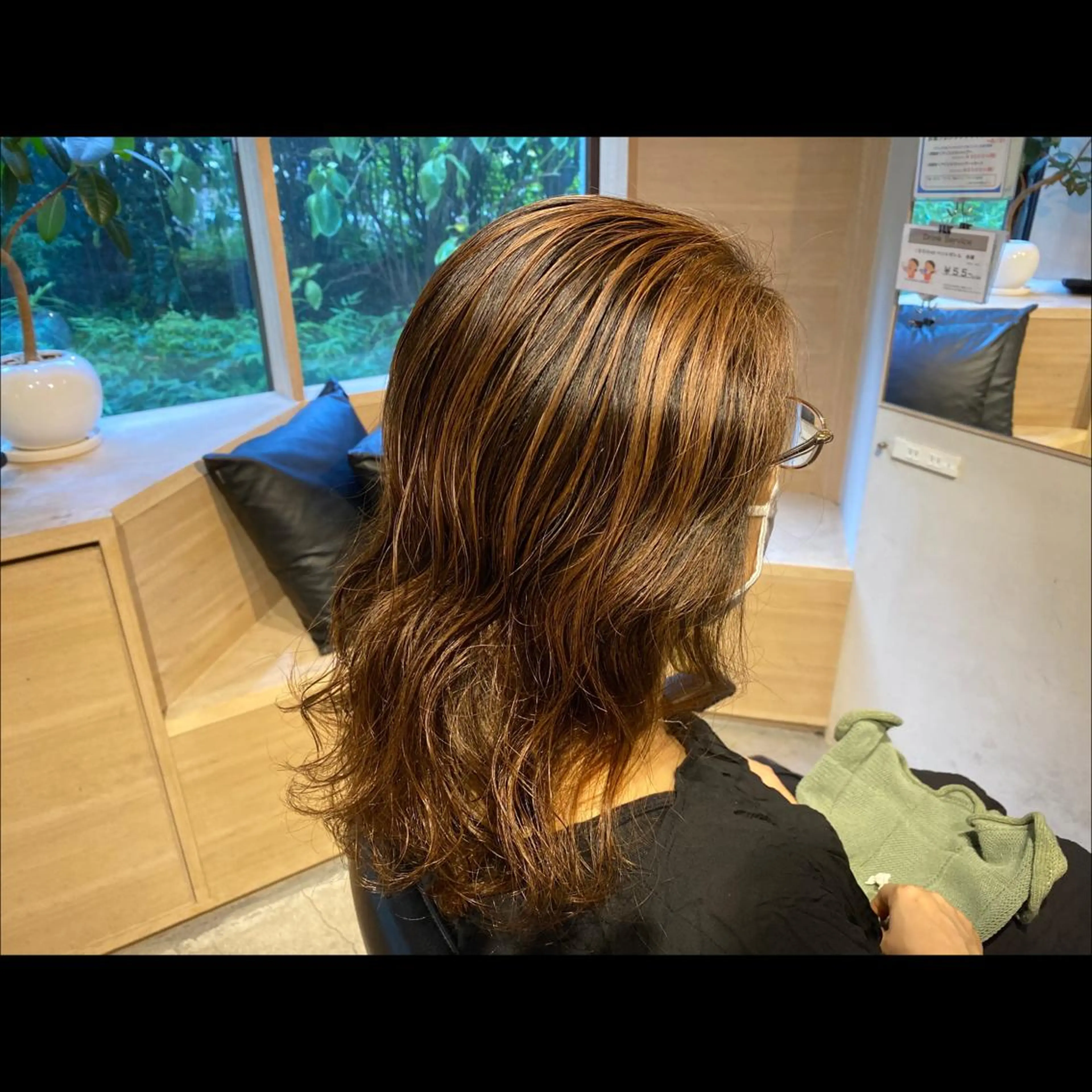 ミディアム カラー パーマ 近野 浩隆のヘアスタイル