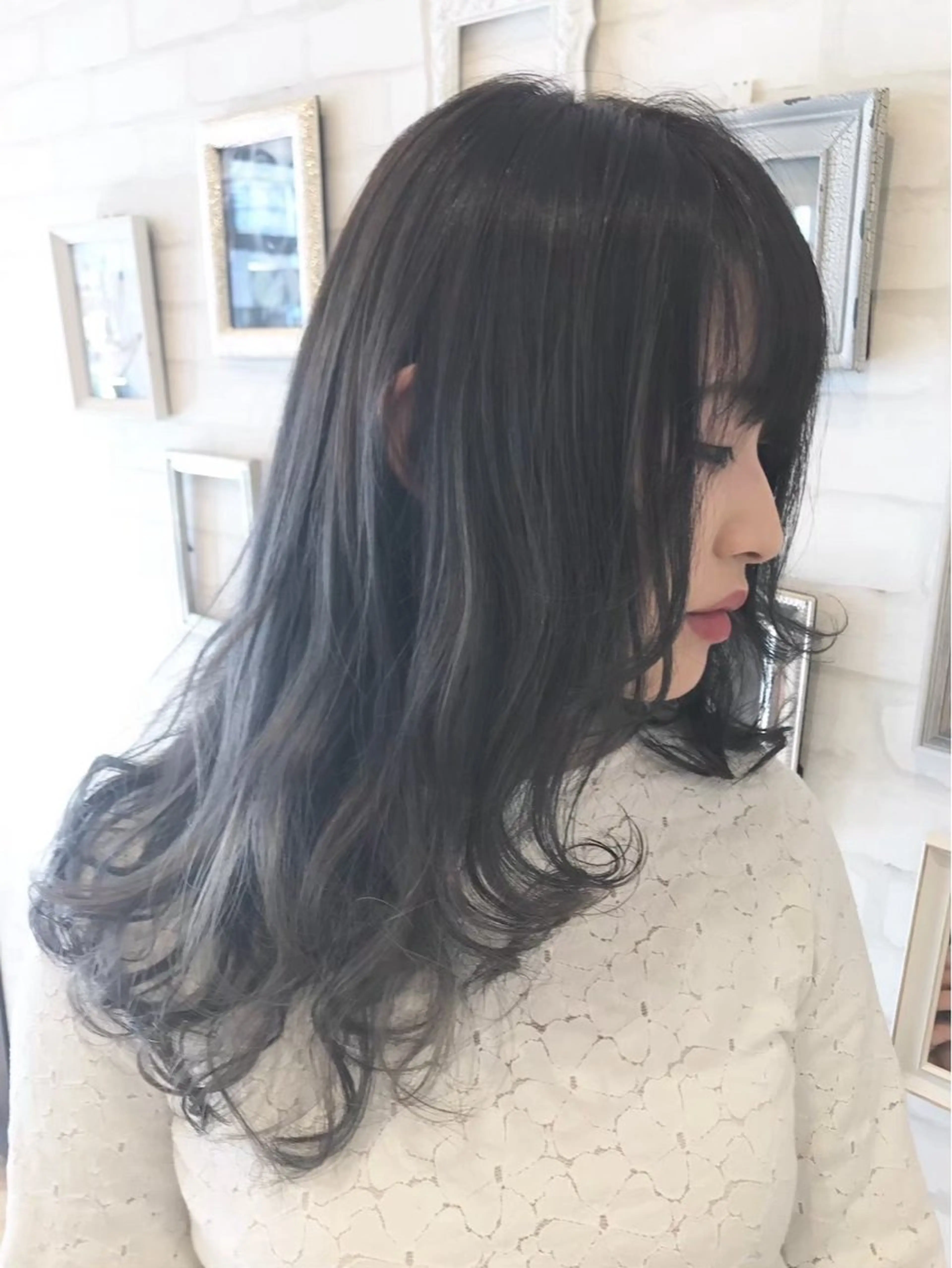 ロング カラー ブリーチ ケアブリーチ グレージュ カット Gain池下 レディースのヘアスタイル