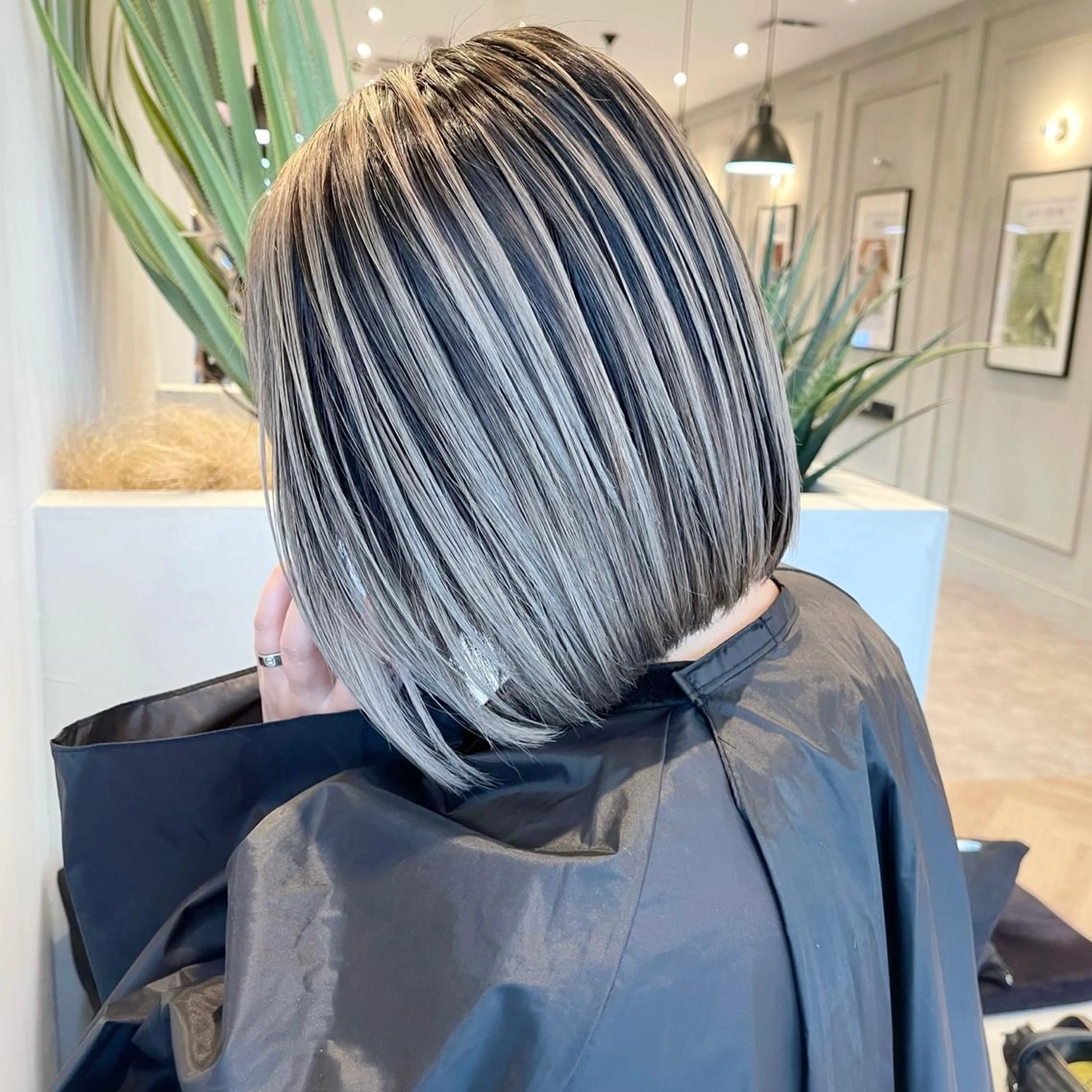 ショート カラー バレイヤージュ デザインカラー ハイライトカラー 外国人風カラー ハイライト カット ヘアカラー トリートメント アンドウ ユウ/ レイヤーカット/韓国のヘアスタイル