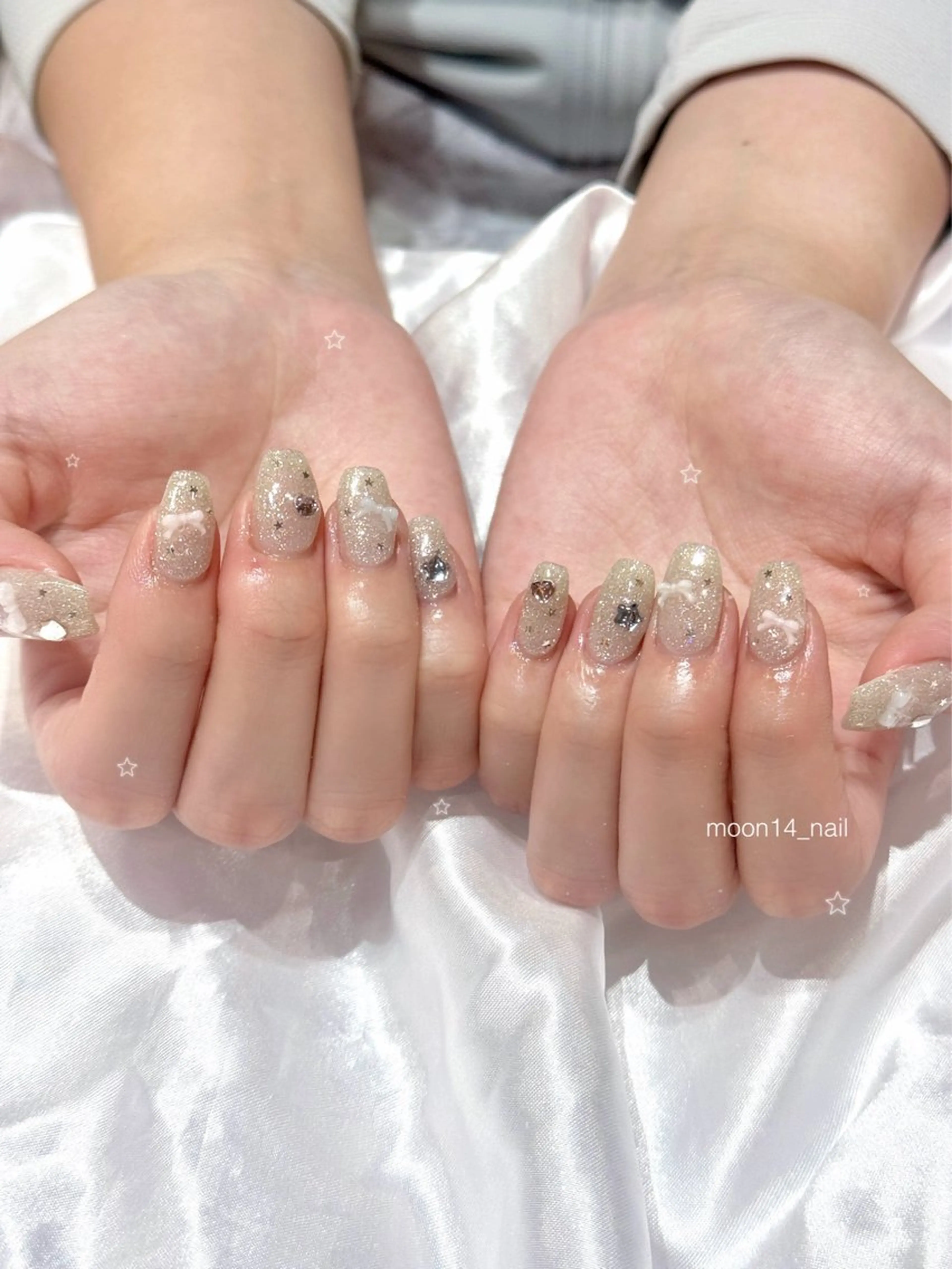 ネイル フラッシュネイル ジェルネイル ハート キラキラネイル パラジェル ハンドネイル natsuki 💫のネイルデザイン