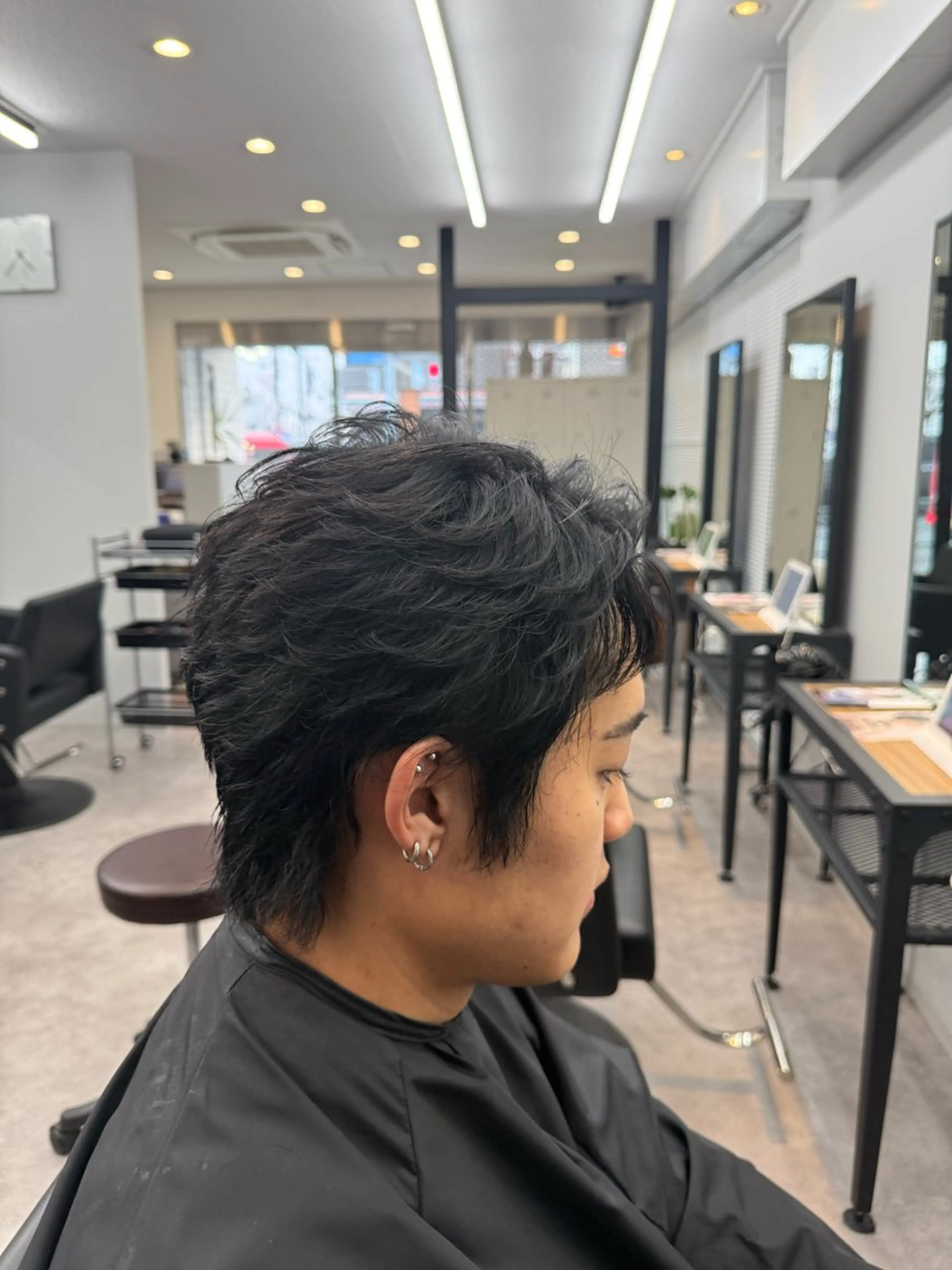 カラー メンズ メンズブリーチ 黒髪 ブリーチ ブルーカラー ブルーブラック 後藤 優斗のヘアスタイル