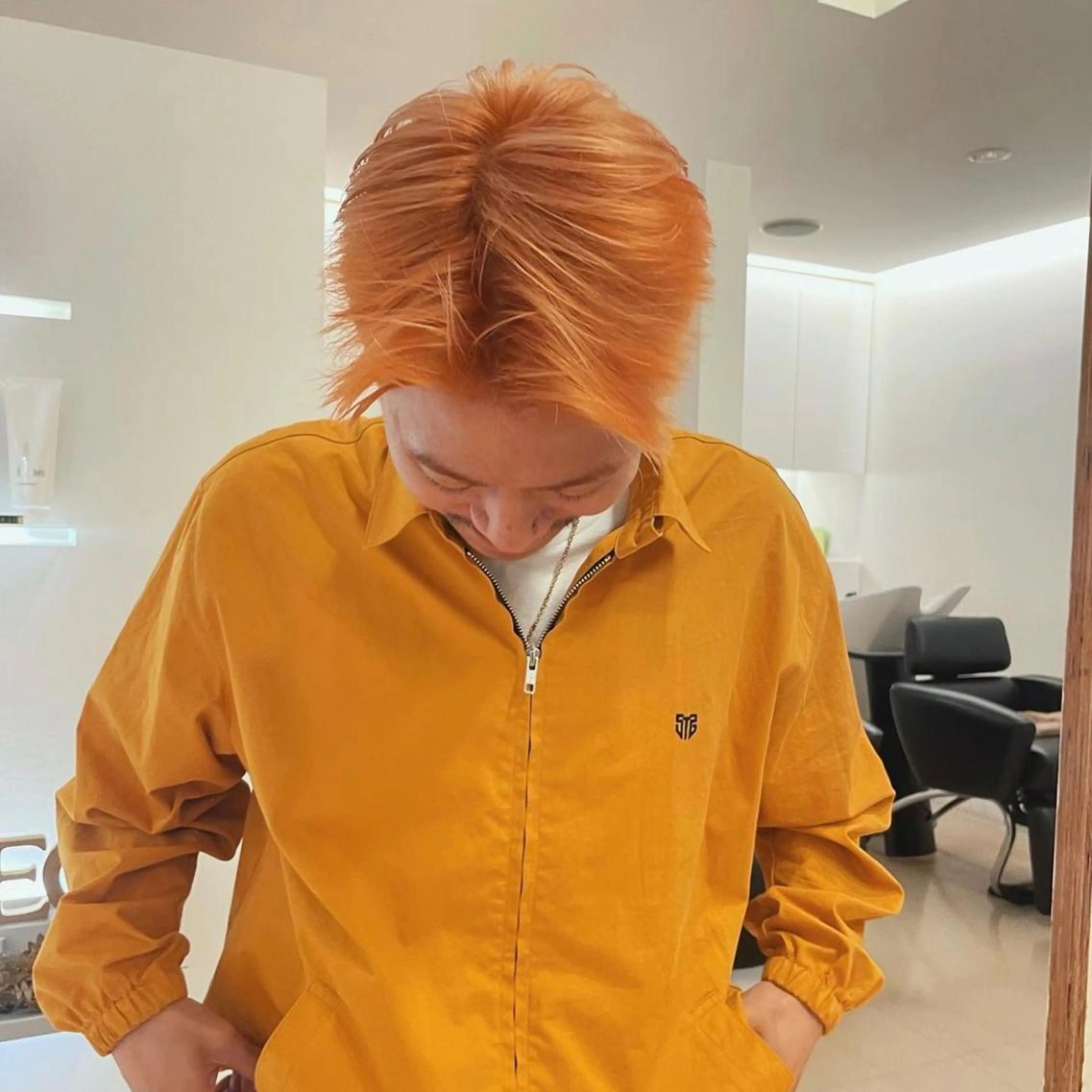 ショート カラー メンズ メンズブリーチ メンズハイライト メンズハイトーン メンズインナーカラー メンズ韓国風 ブリーチ/レイヤー 🌻Mutsumiのヘアスタイル