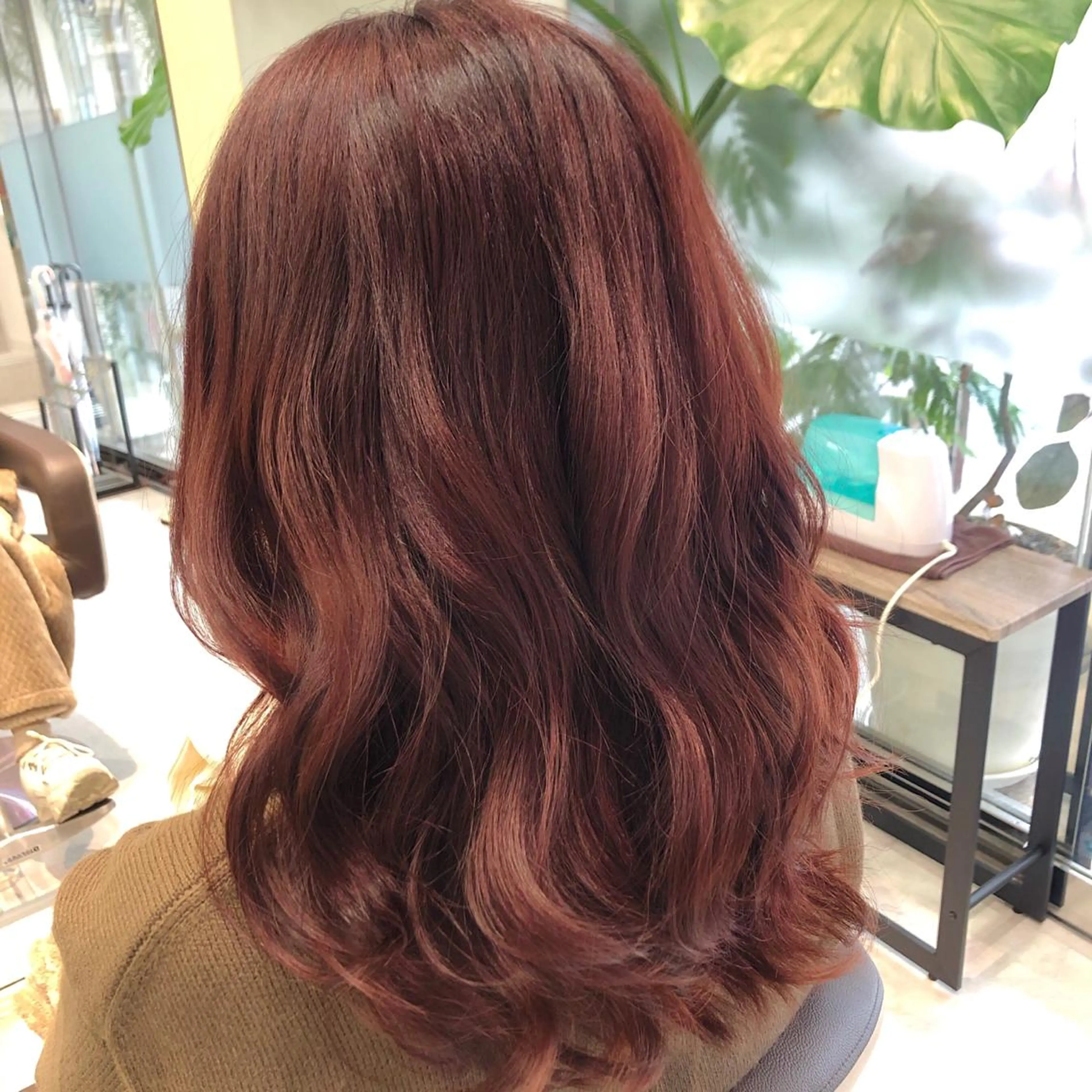 セミロング カラー ブリーチ ブリーチなしカラー レッドカラー ヘアカラー トリートメント これた🧸ヘアメ職人 ♡髪質改善♡カラーのヘアスタイル