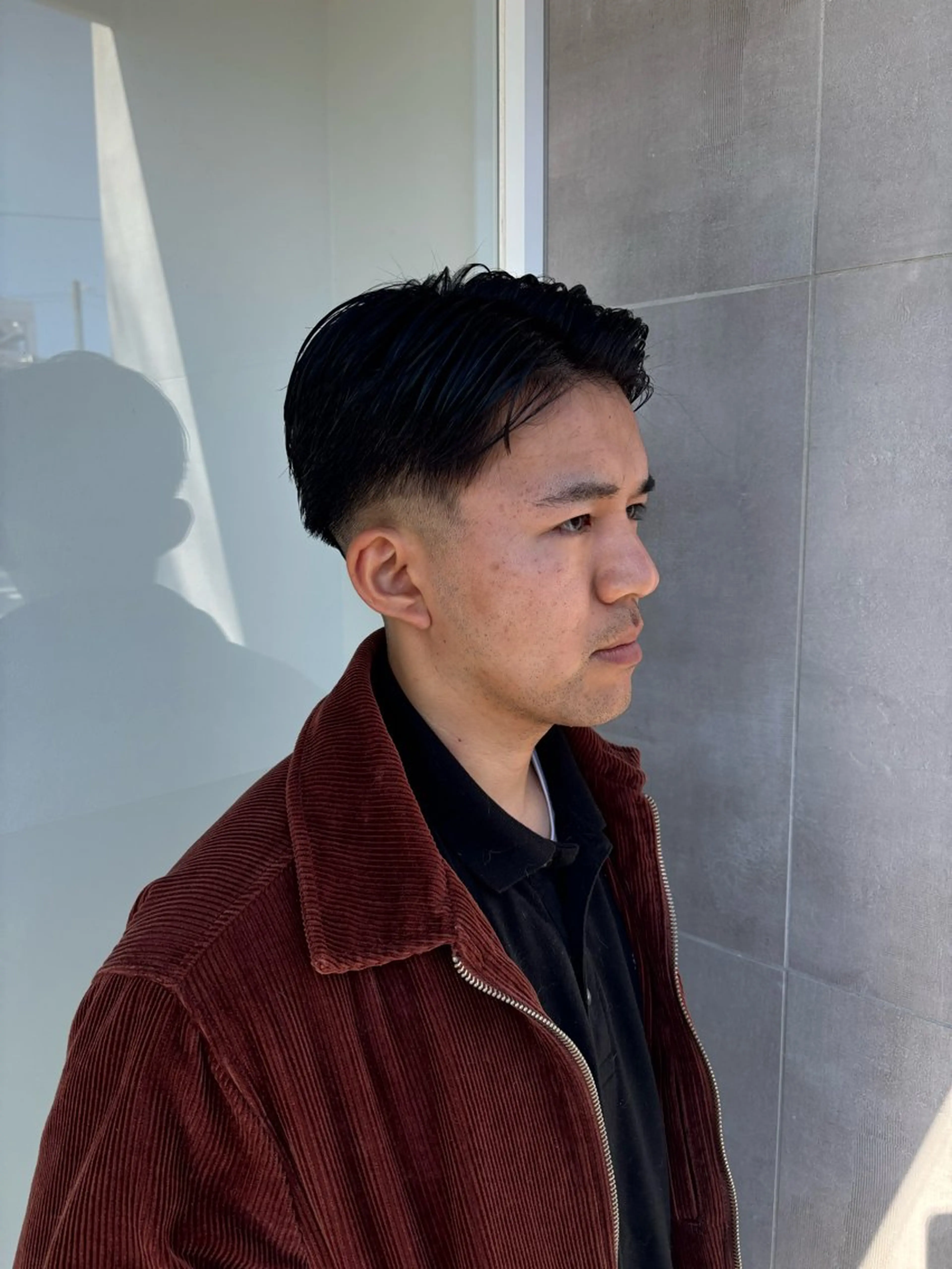 メンズ ビジネス フェードカット マッシュ スキンフェード ツーブロック カット メンズパーマ/ スパイキー/フェードのヘアスタイル