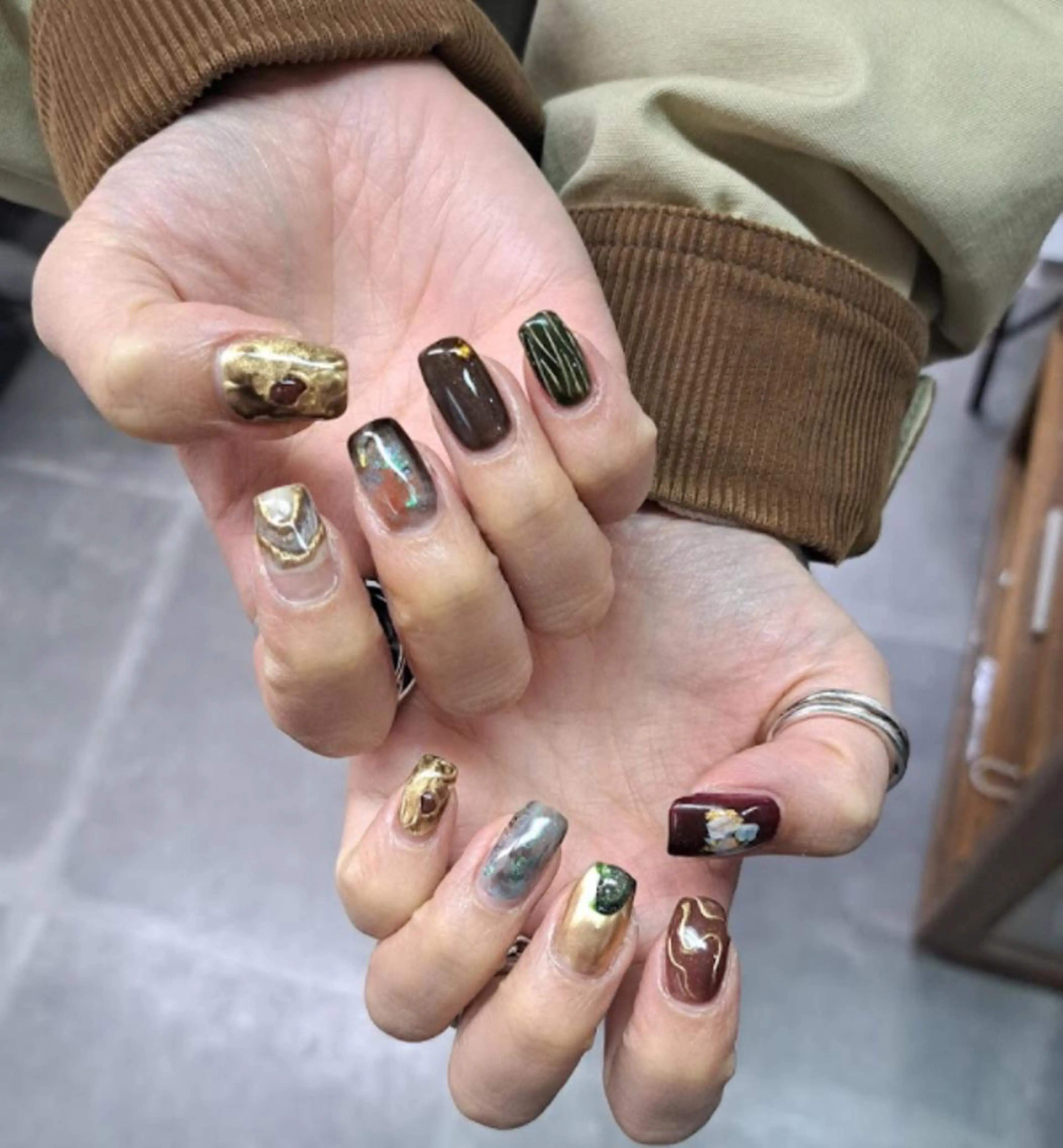 ネイル アートネイル ジェルネイル ミラーネイル ニュアンスネイル スカルプネイル nailstudio eviz新宿店のネイルデザイン