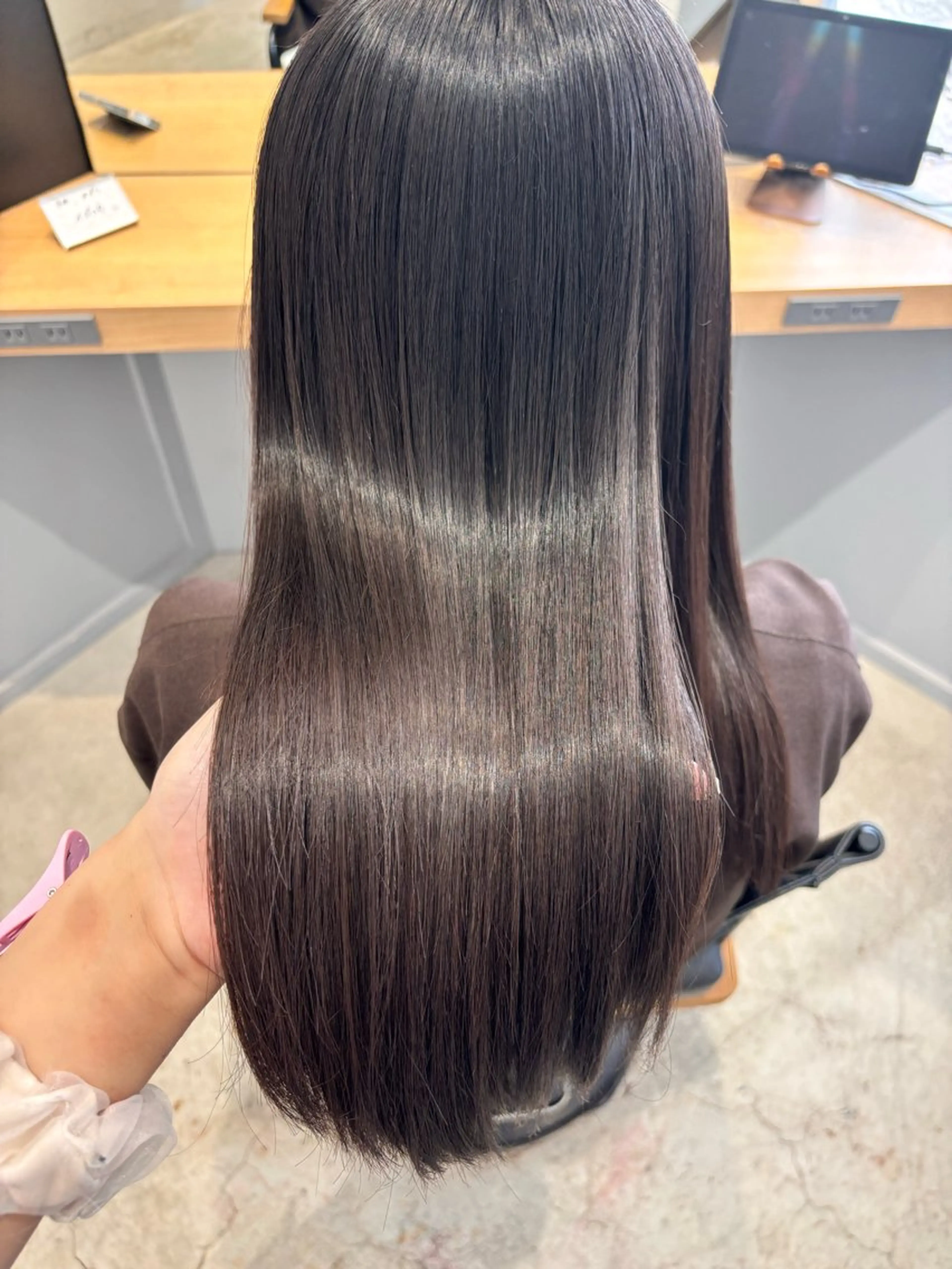 ロング 小澤 璃奈のヘアスタイル