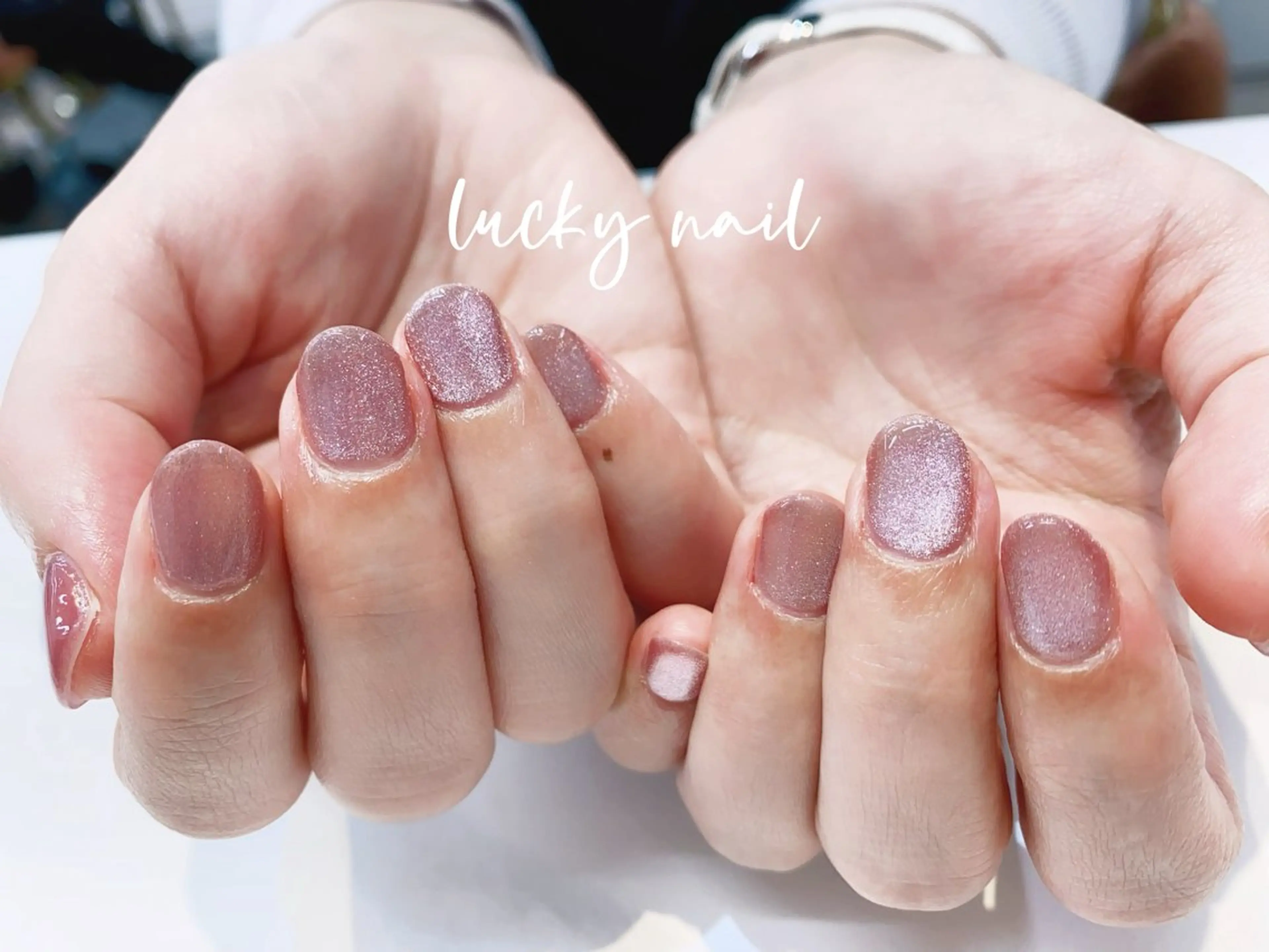 ネイル チークネイル 長さ出し ジェルネイル マグネットネイル 持ち込み ハンドネイル ハンドケア Lucky nail  小林和希のネイルデザイン