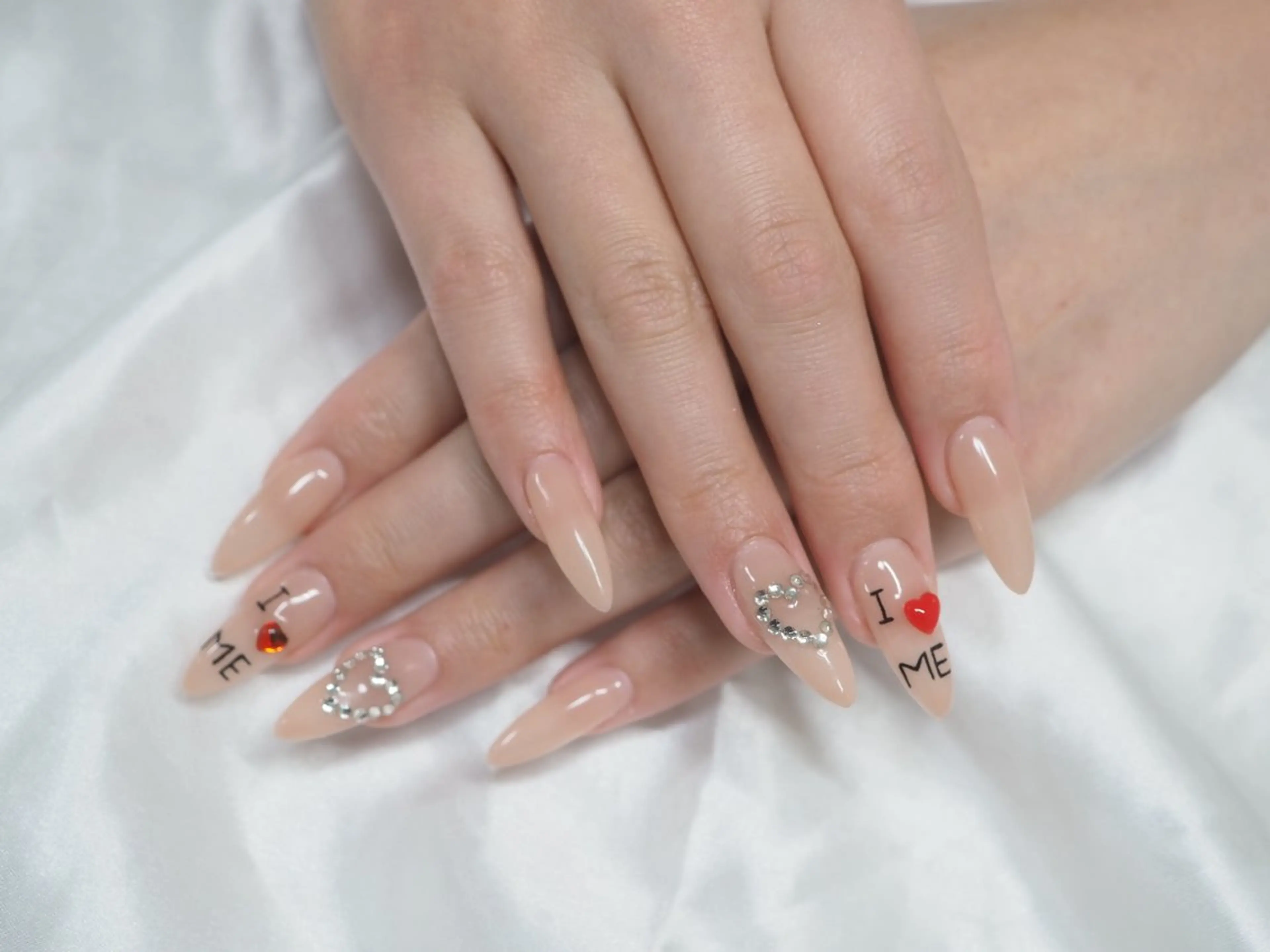 ネイル 中江 彩芽のネイルデザイン