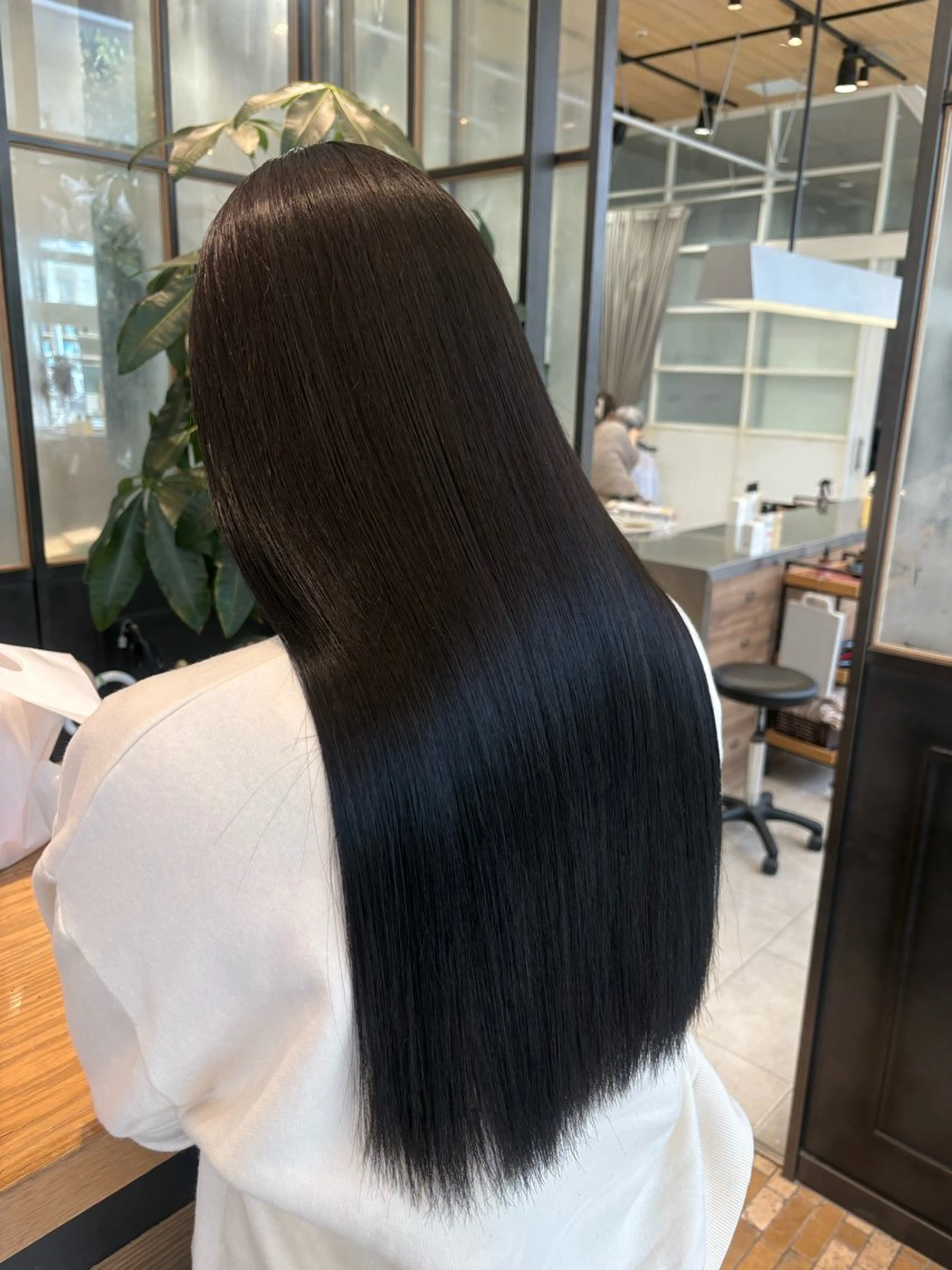 ロング Lolonois 森ノ宮/RINのヘアスタイル