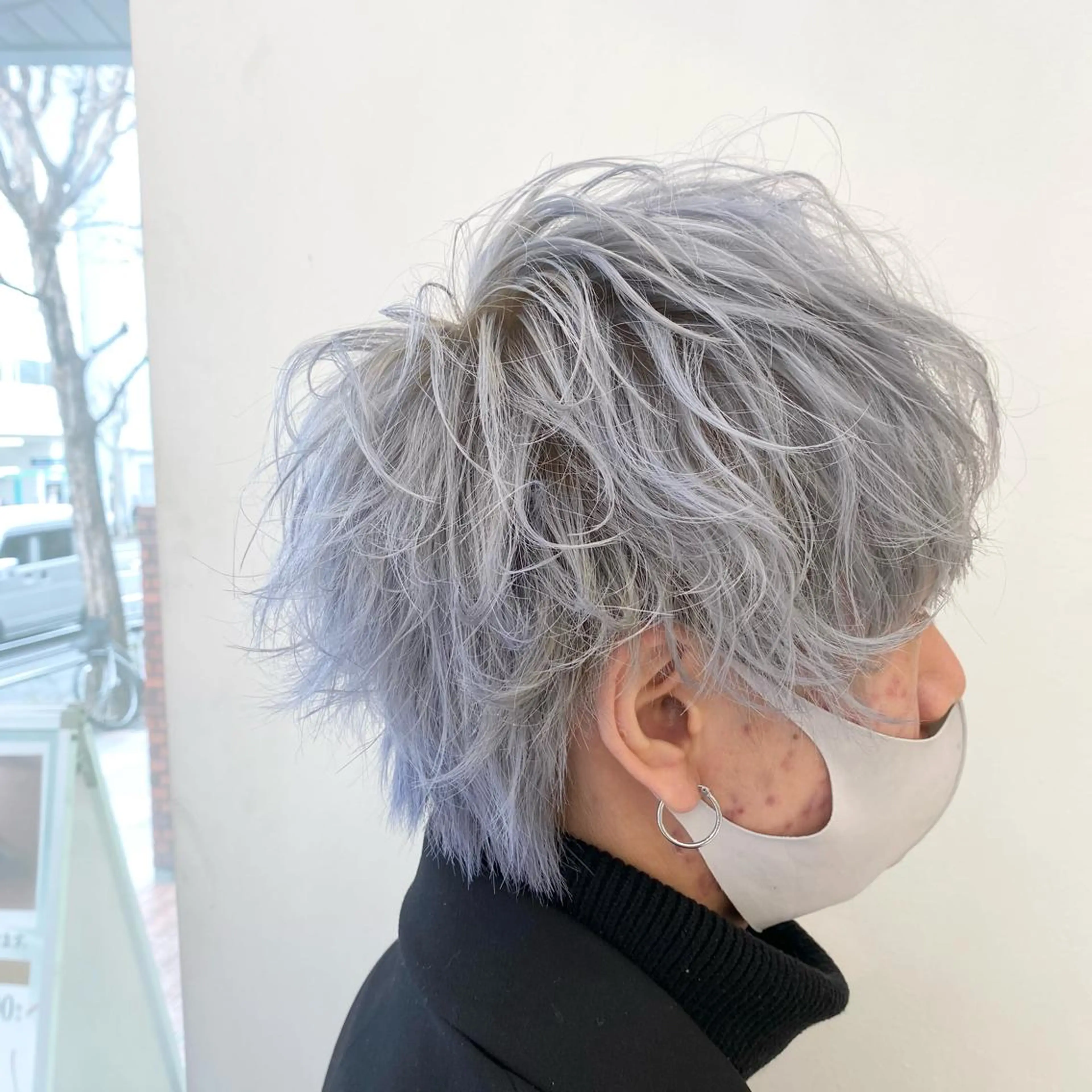 カラー ブリーチ 韓国ヘア レイヤーカットのヘアスタイル