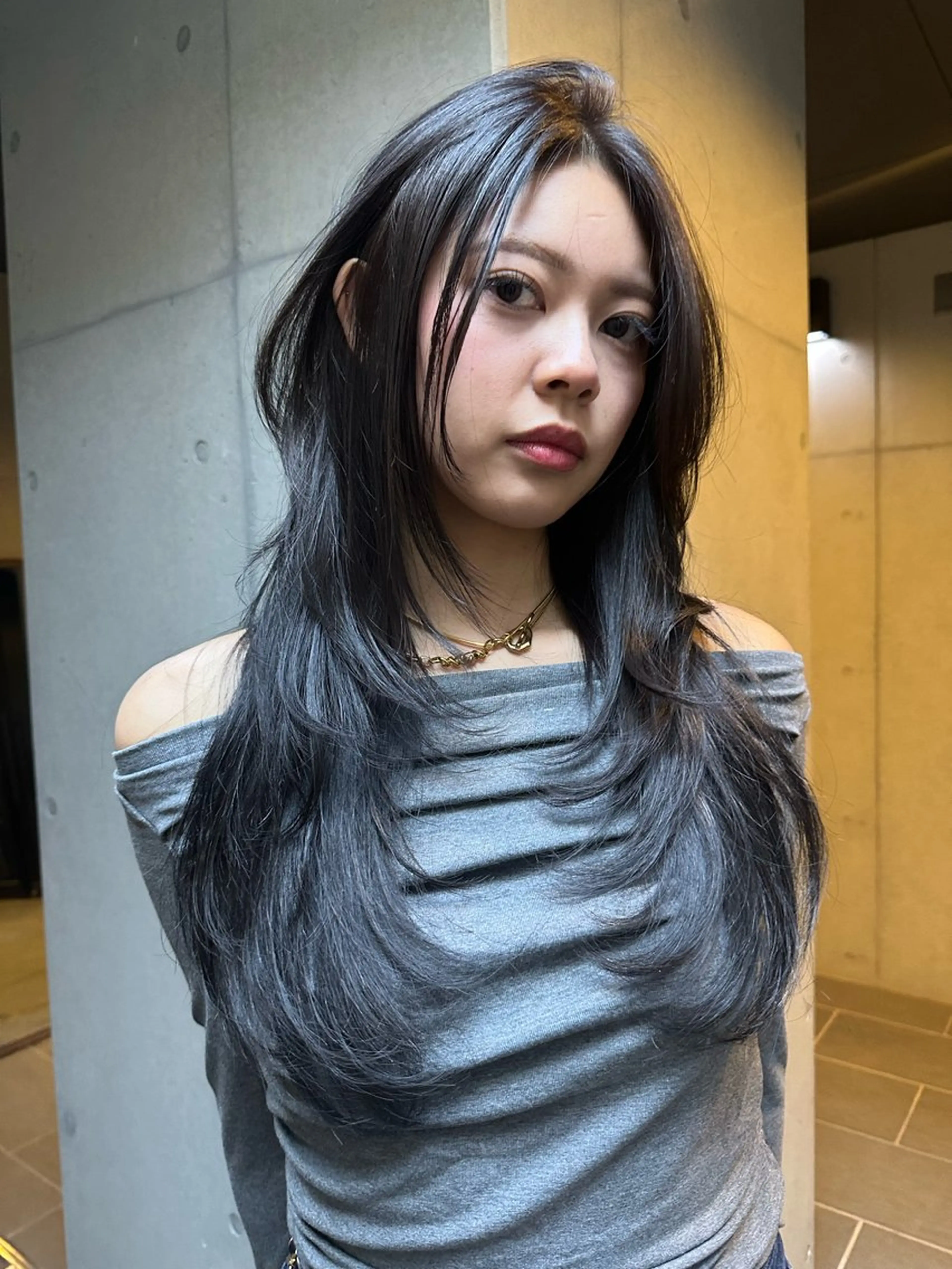 ロング カラー ロングレイヤー 顔まわりレイヤー レイヤーカット ロング カット ヘアカラー 《ウルフ/レイヤー/ 似合わせ》山本祐輔のヘアスタイル