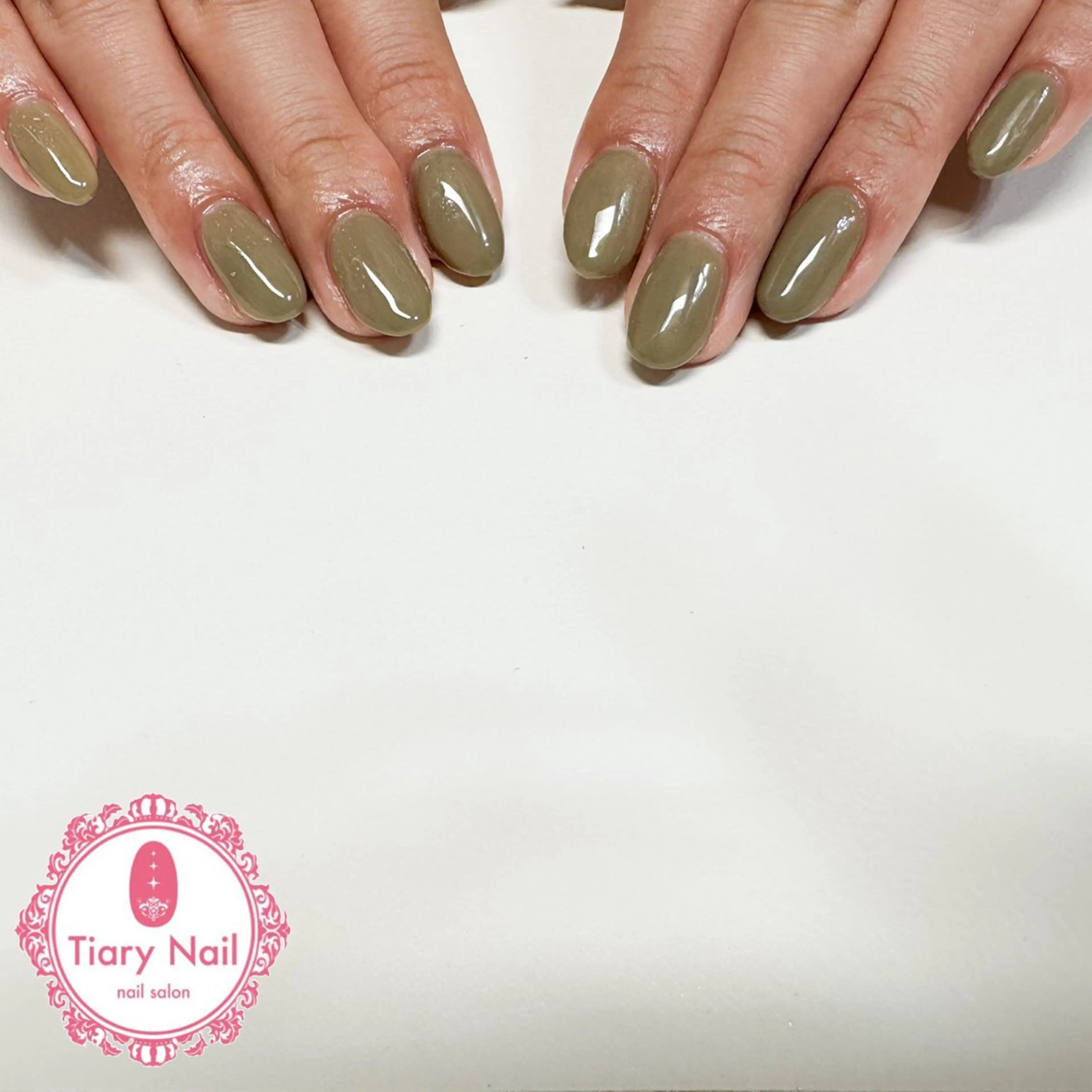 ネイル tiarynail K Kのネイルデザイン