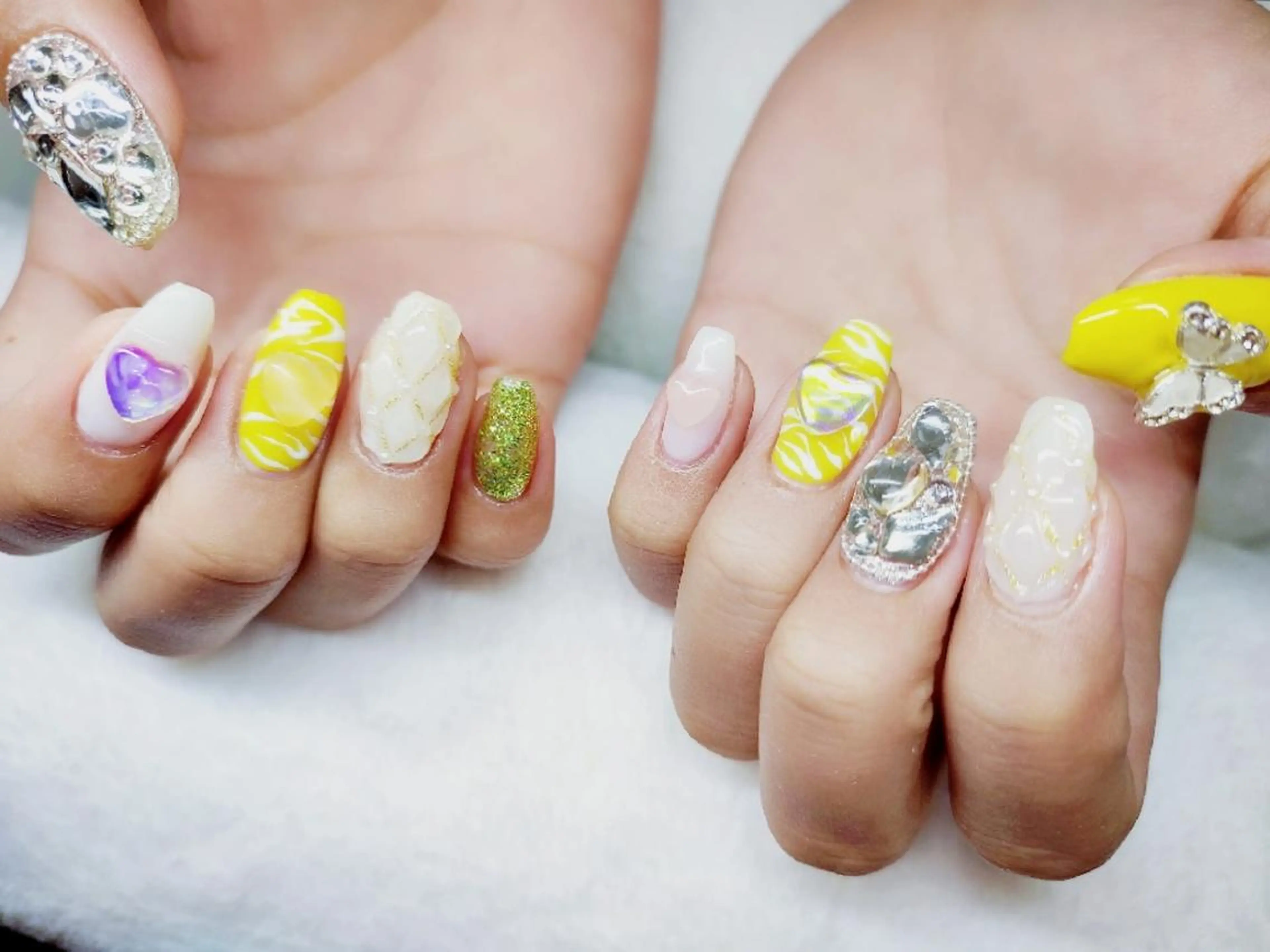 ネイル ハンドネイル RUNWAY 　　の眉毛・アイブロウイメージ