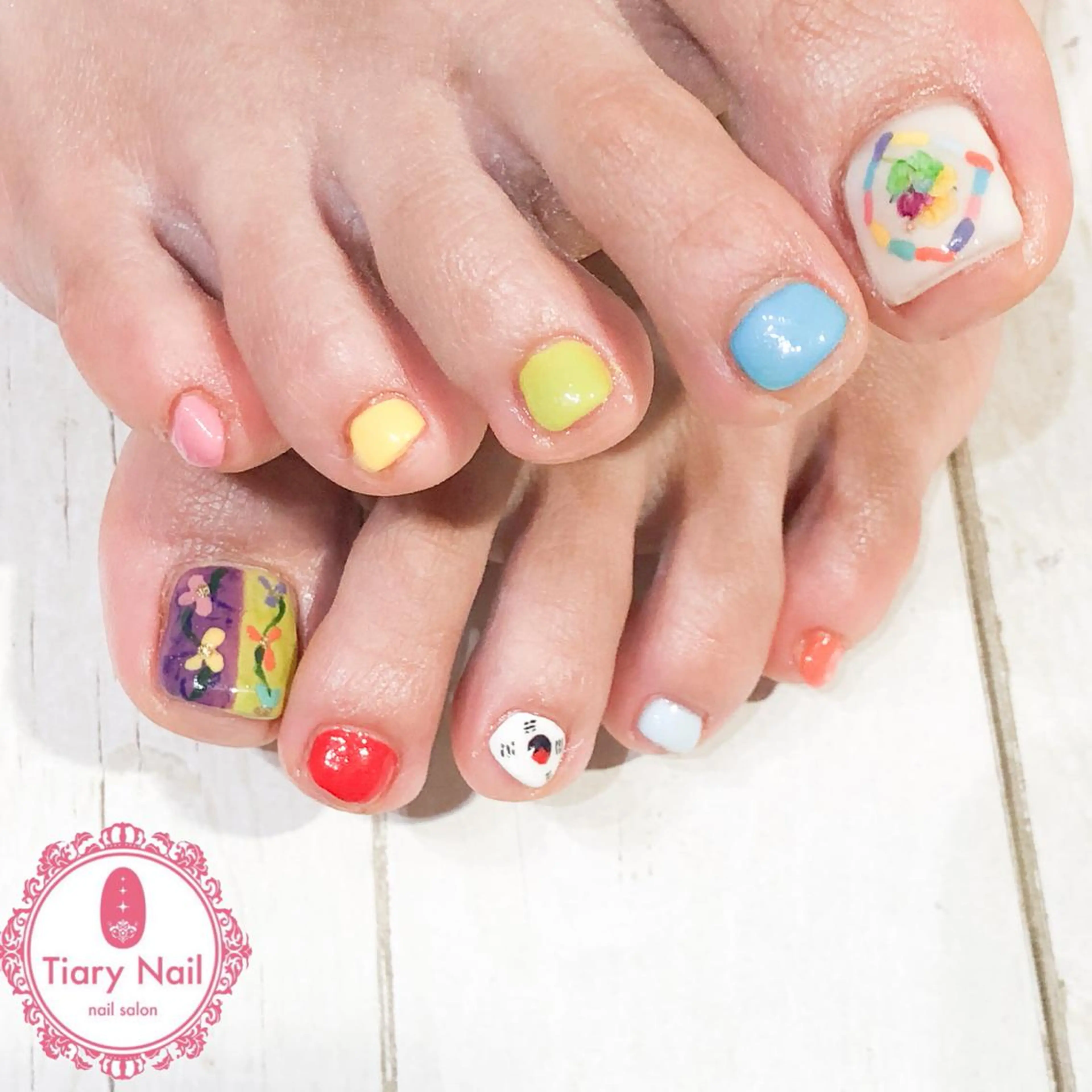 ネイル tiarynail K Kのネイルデザイン