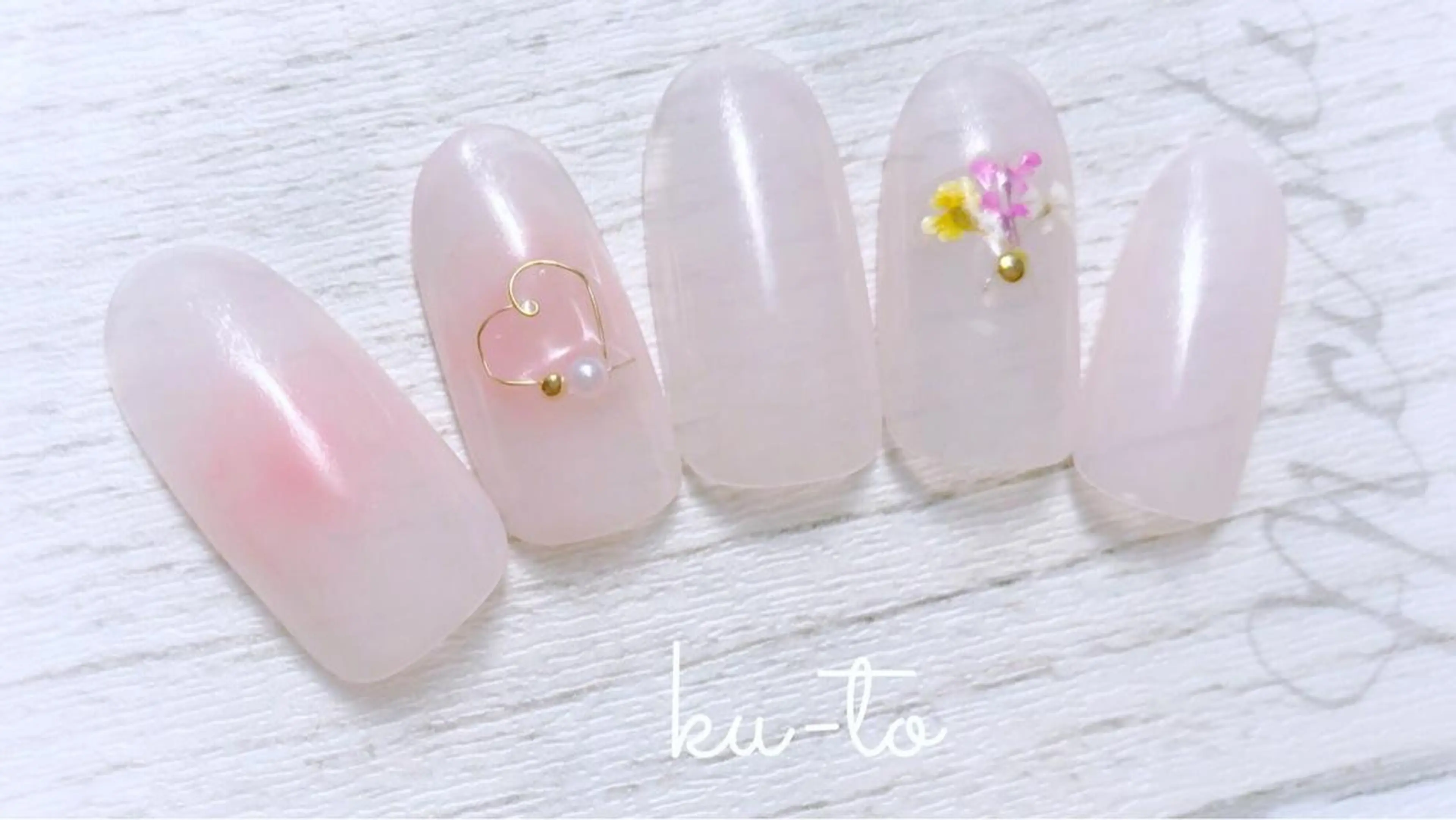 ネイル ku-to所属・林 志帆子【en2号店】のマツエク・マツパデザイン