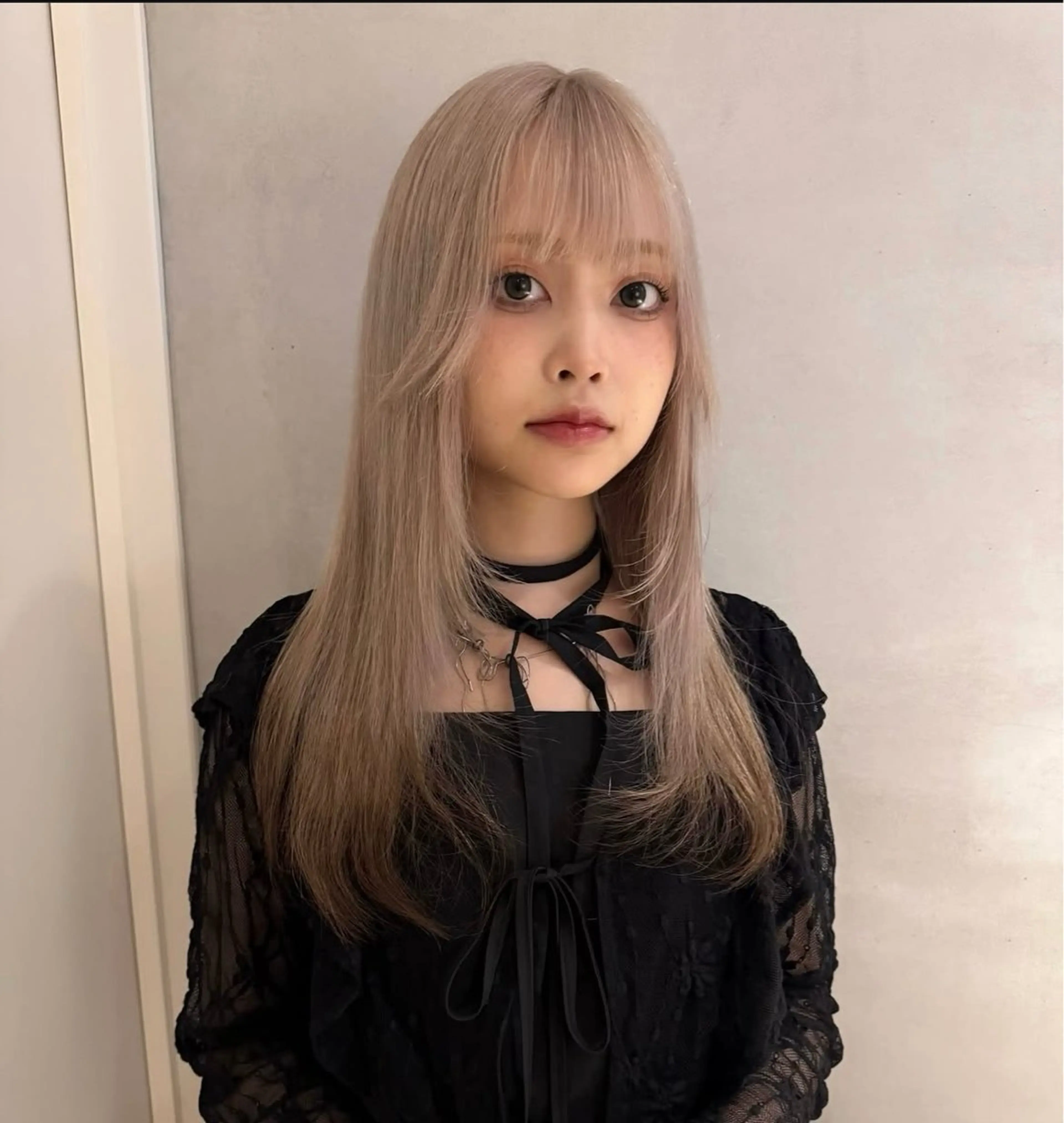 ミディアム カラー ヘアアレンジ ヘアカラー ハイトーンカラー /梅田/みほのヘアスタイル