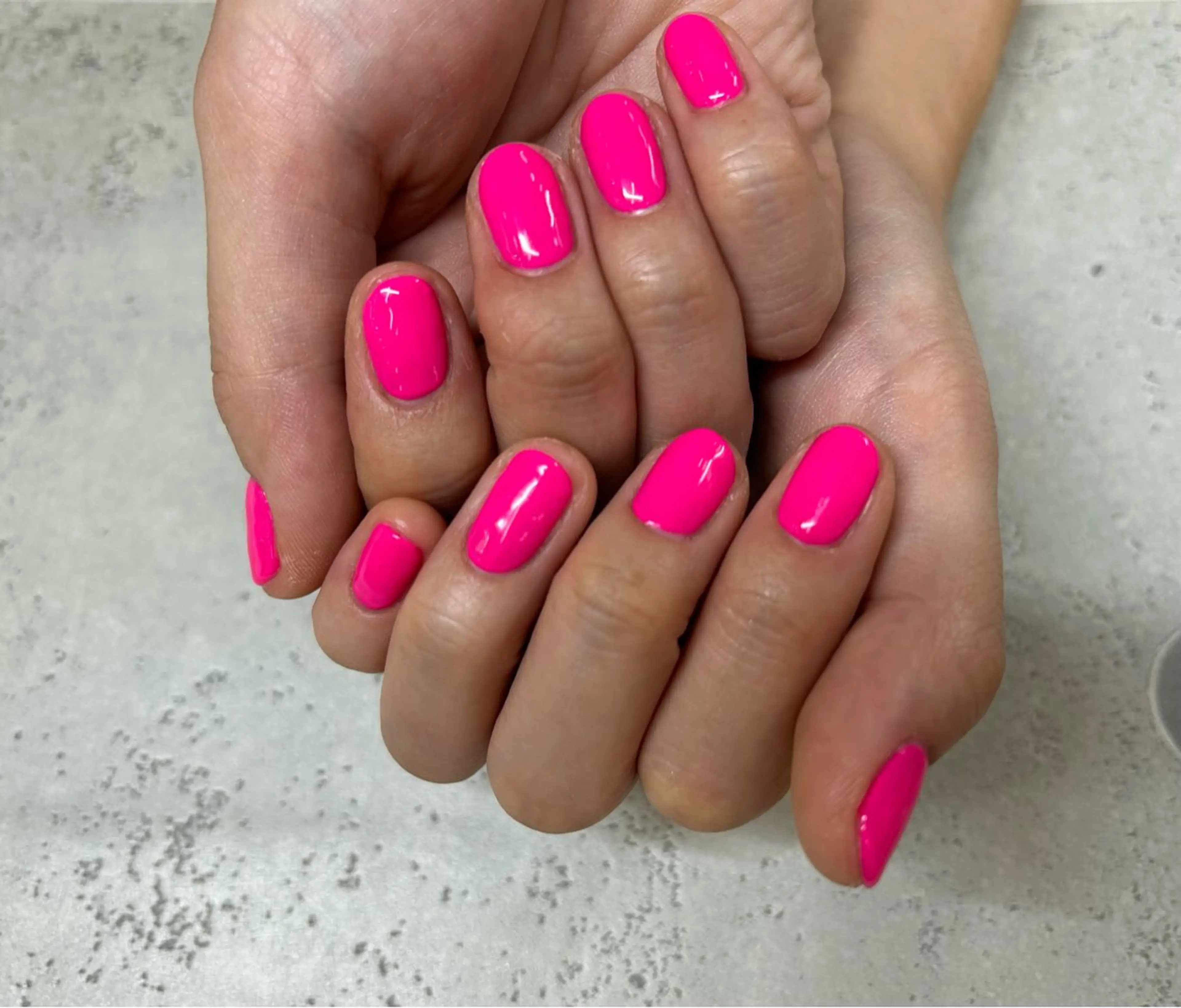 ネイル ワンカラーネイル ピンク MAXKELLY MAIKAのネイルデザイン