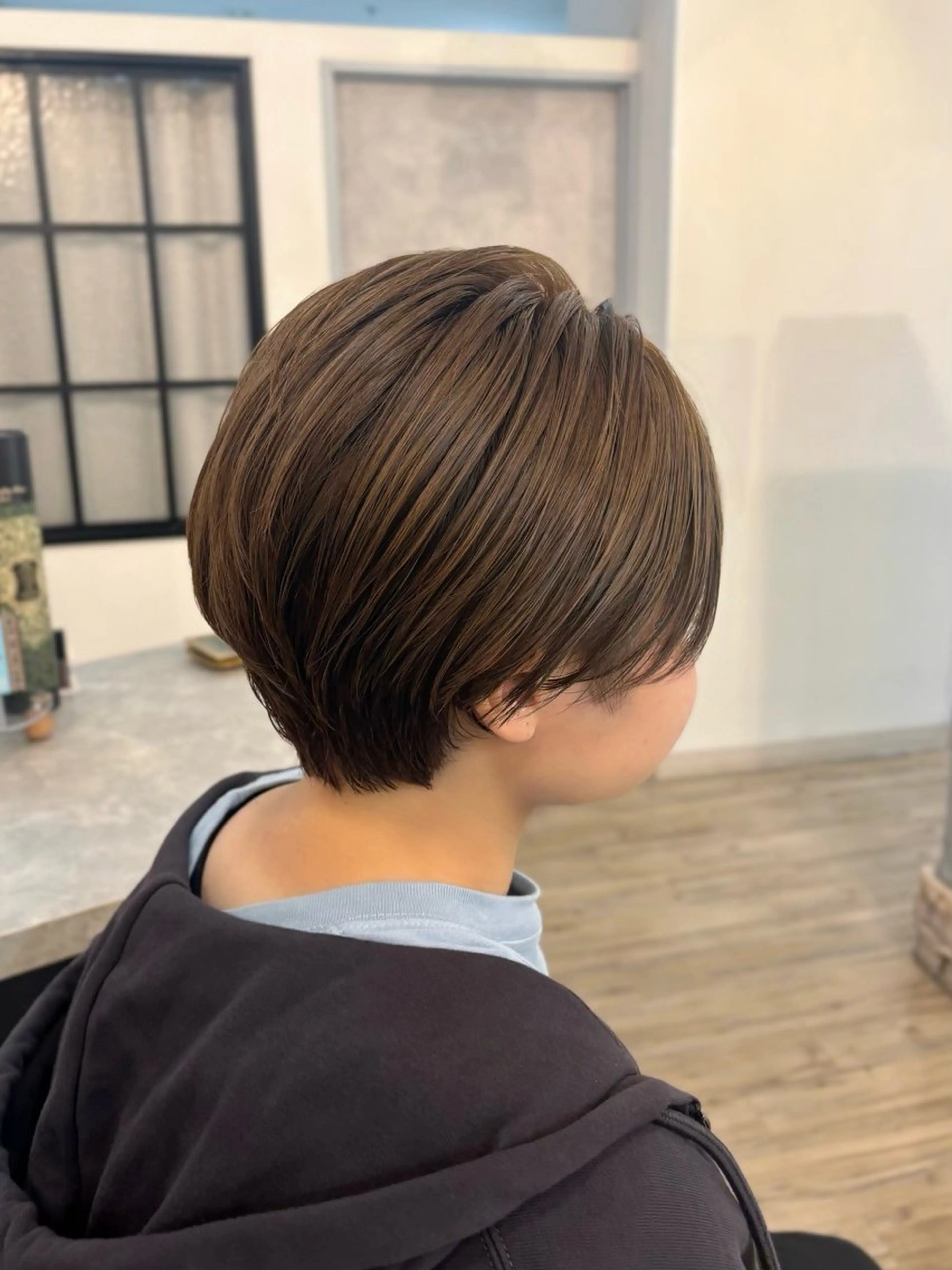 ショート カラー カット ヘアカラー トリートメント VISAGE ba.sk 金子詩帆のヘアスタイル