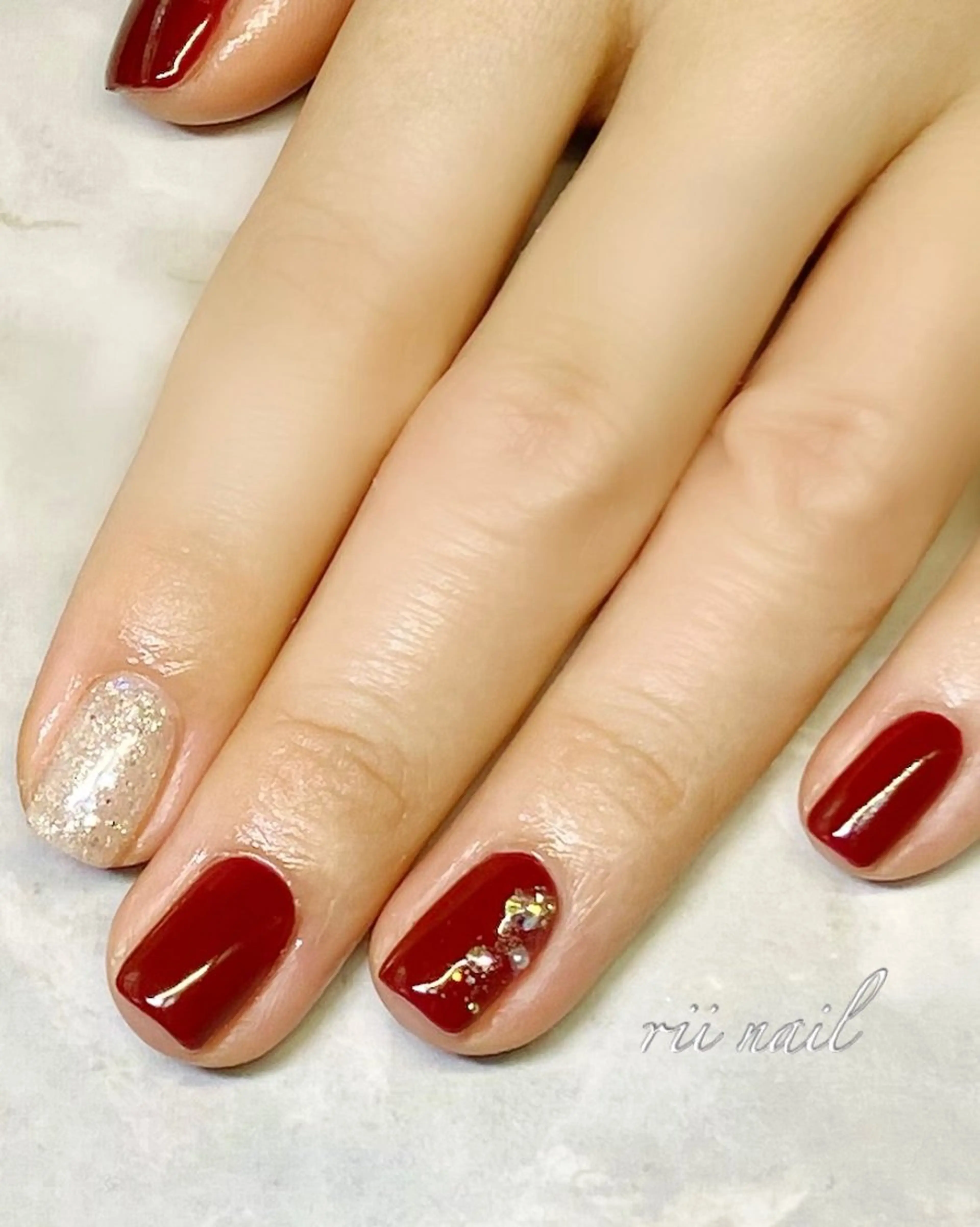 ネイル ボルドー ラメ(グリッター) ストーンネイル ハンドネイル rii 　nail所属・rii  nail rikoのネイルデザイン