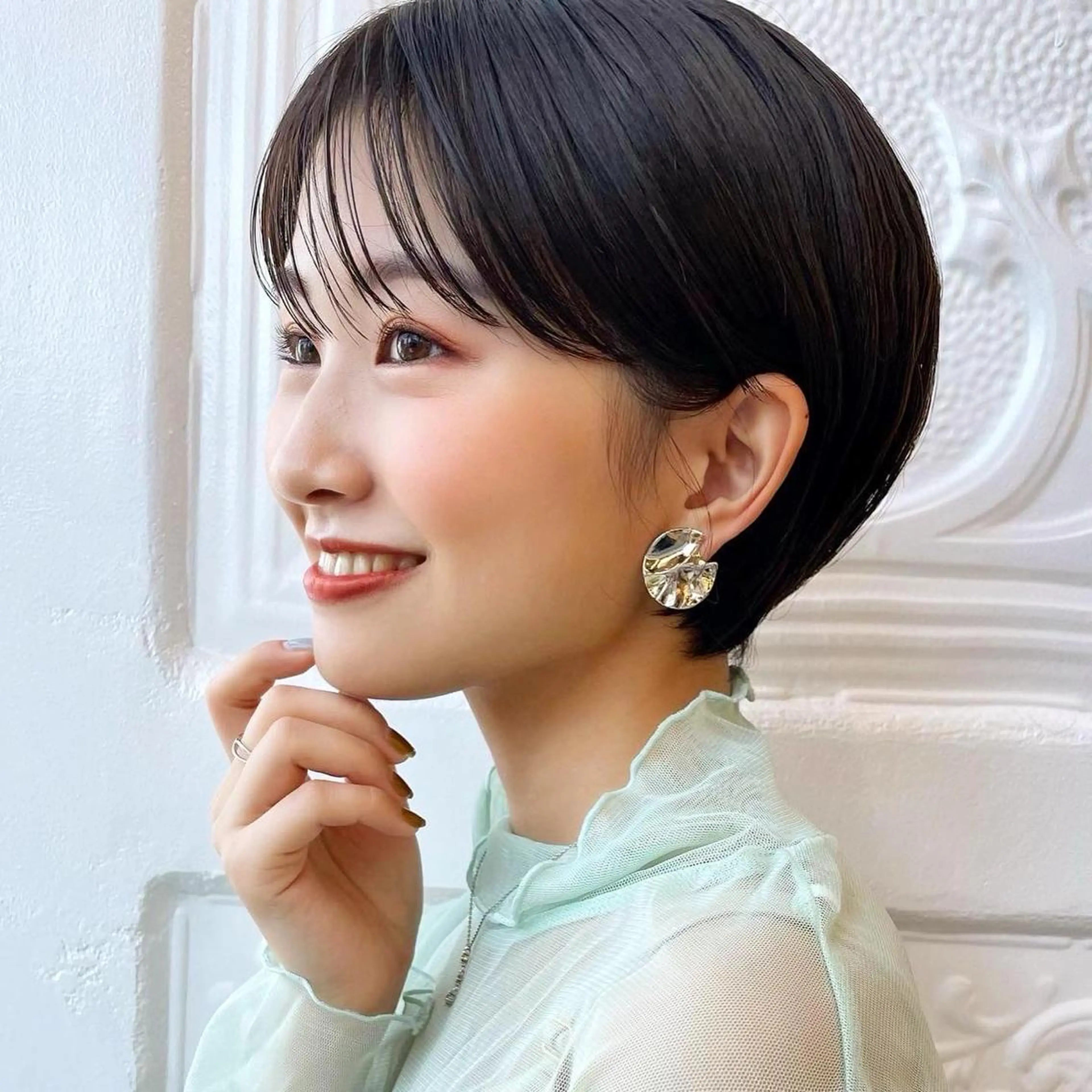 ショート ショートヘア レイヤー/ショート透 明感カラー/西田祐賀のヘアスタイル