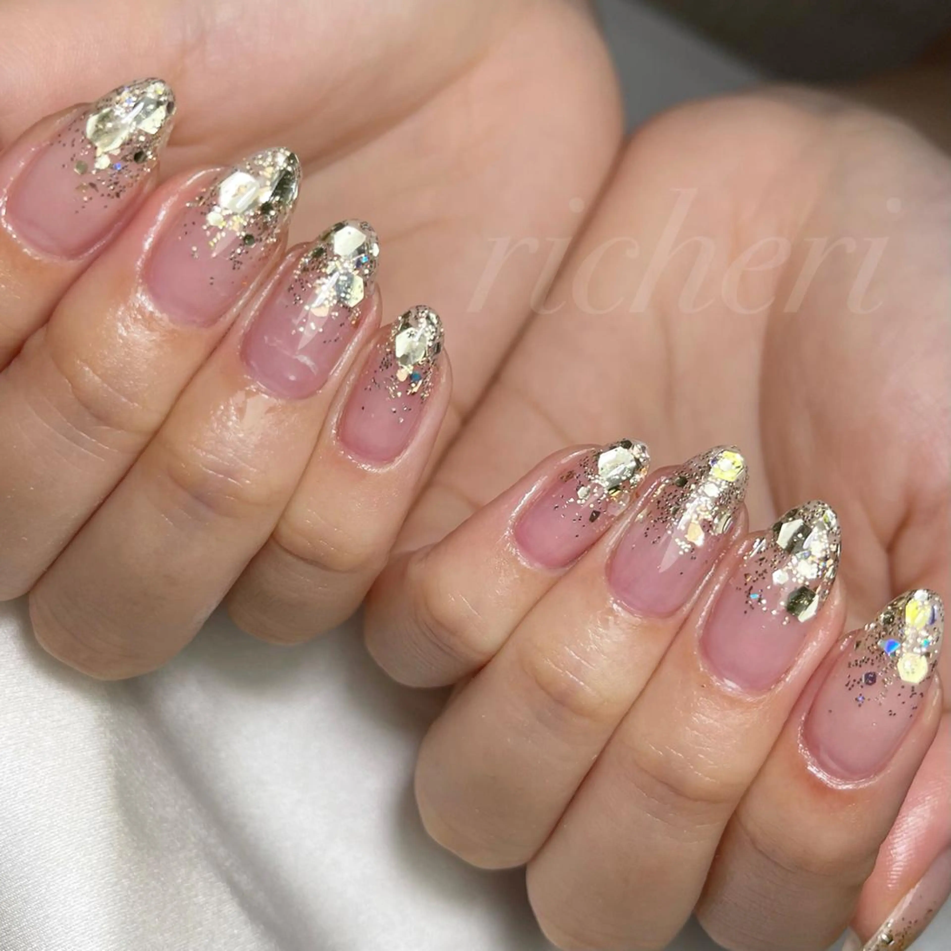 ミディアム ネイル ハンドネイル richeri beautyのエステ・リラクイメージ