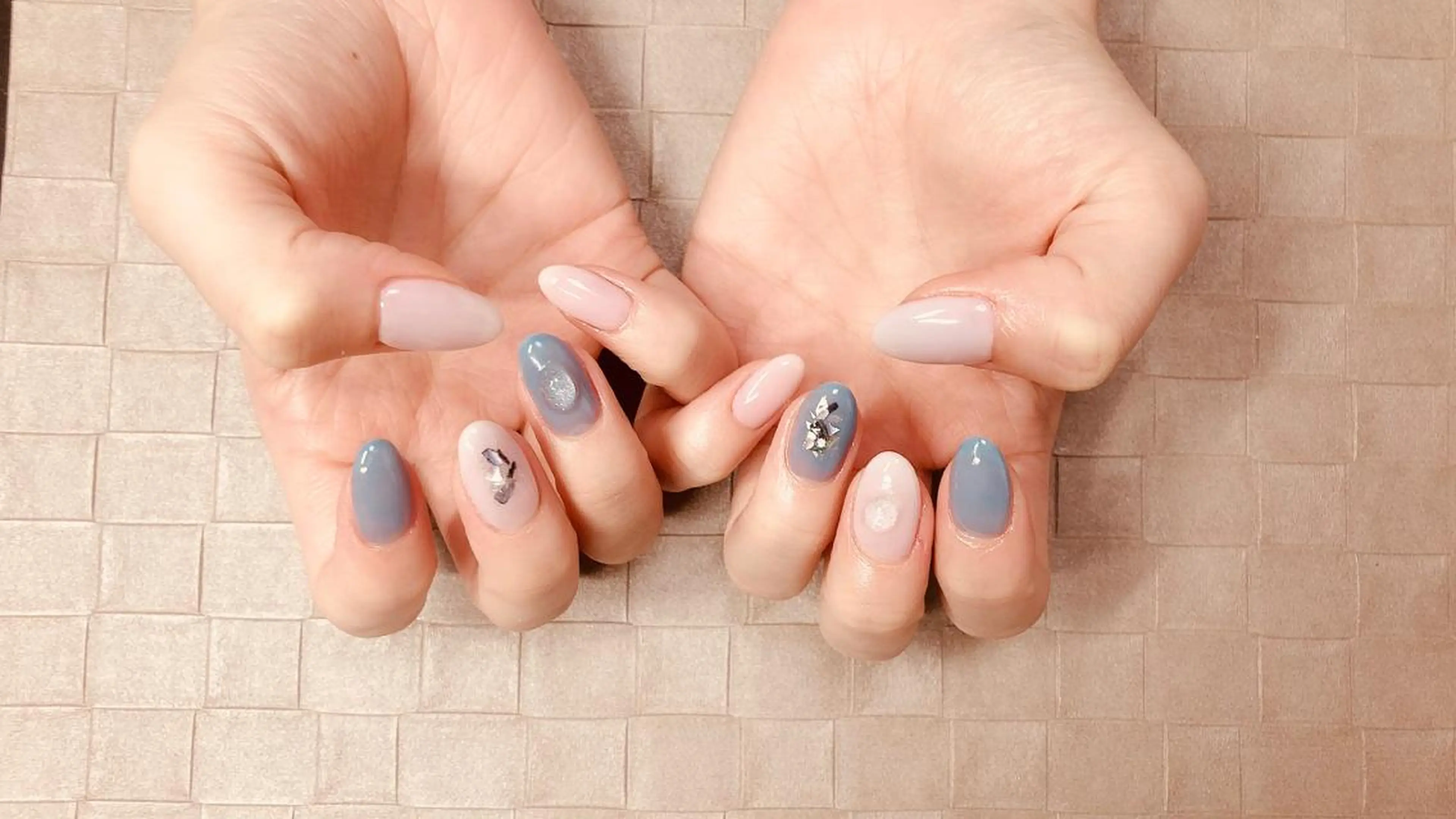 ネイル 札幌ネイルgorella所属・gorella Ａのネイルデザイン