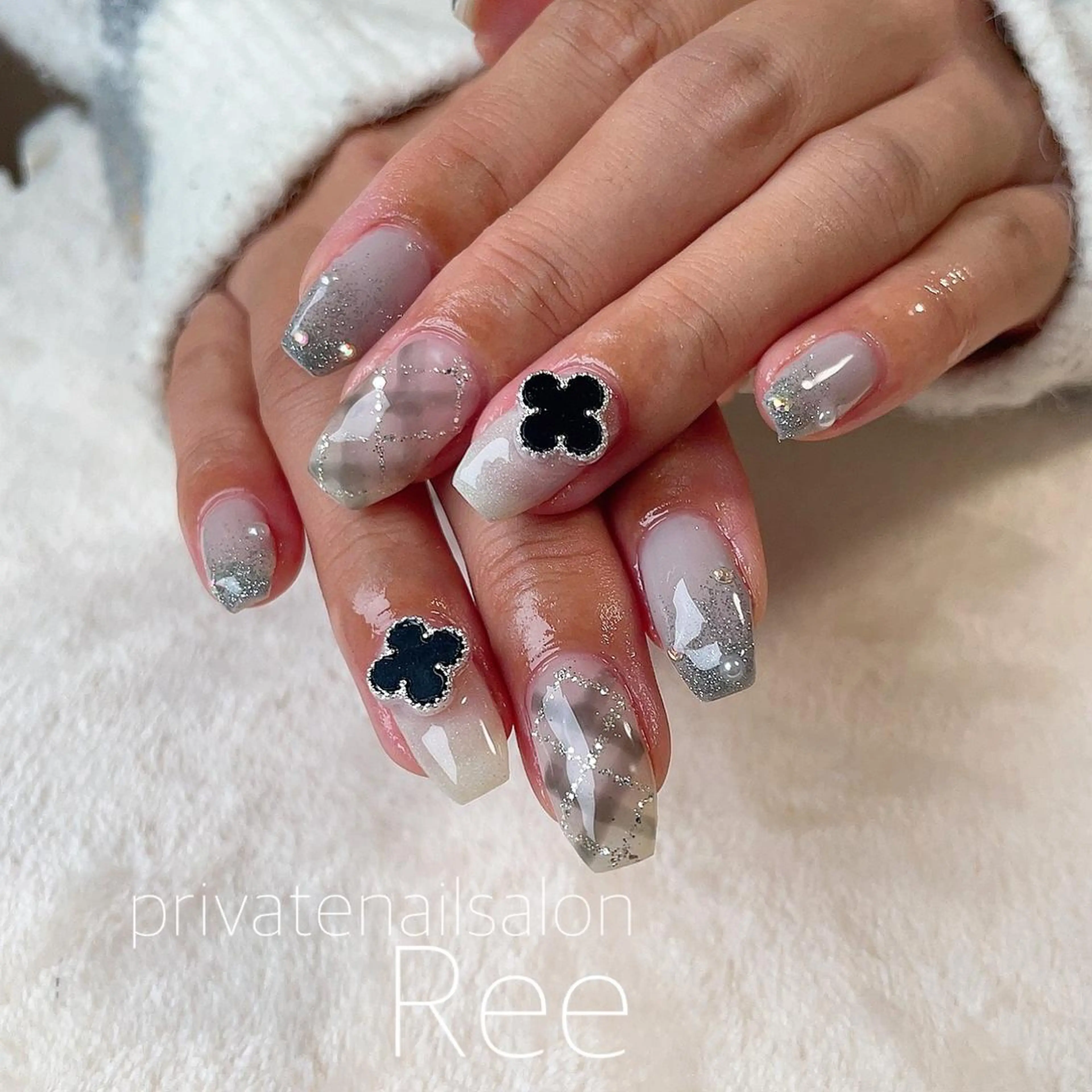 ネイル 知花 梨花のネイルデザイン