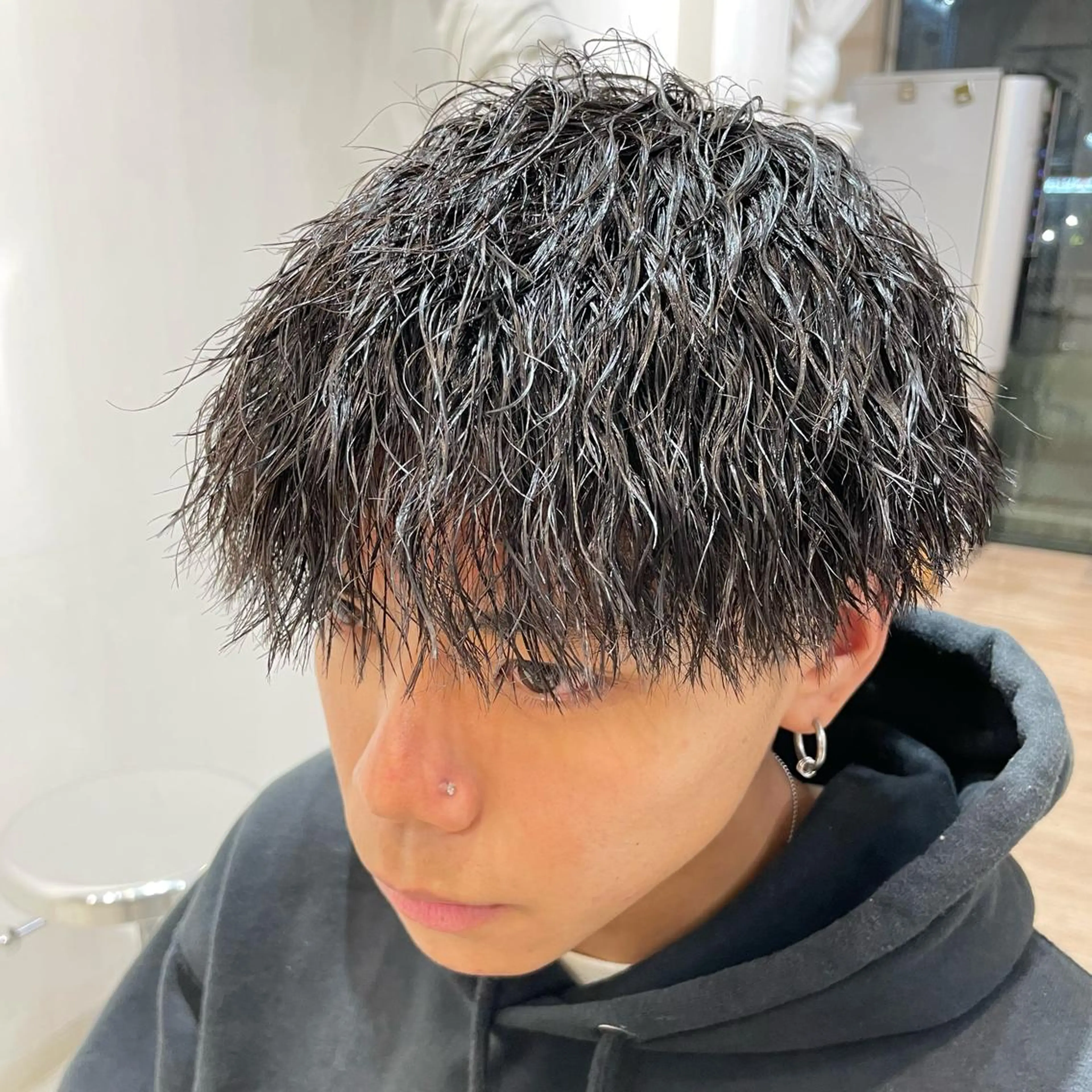 ショート パーマ メンズ マッシュ メンズパーマ ツイストスパイラルパーマ スパイラルパーマ レイヤー/韓国ヘア /顔周り/大久保貴之のヘアスタイル