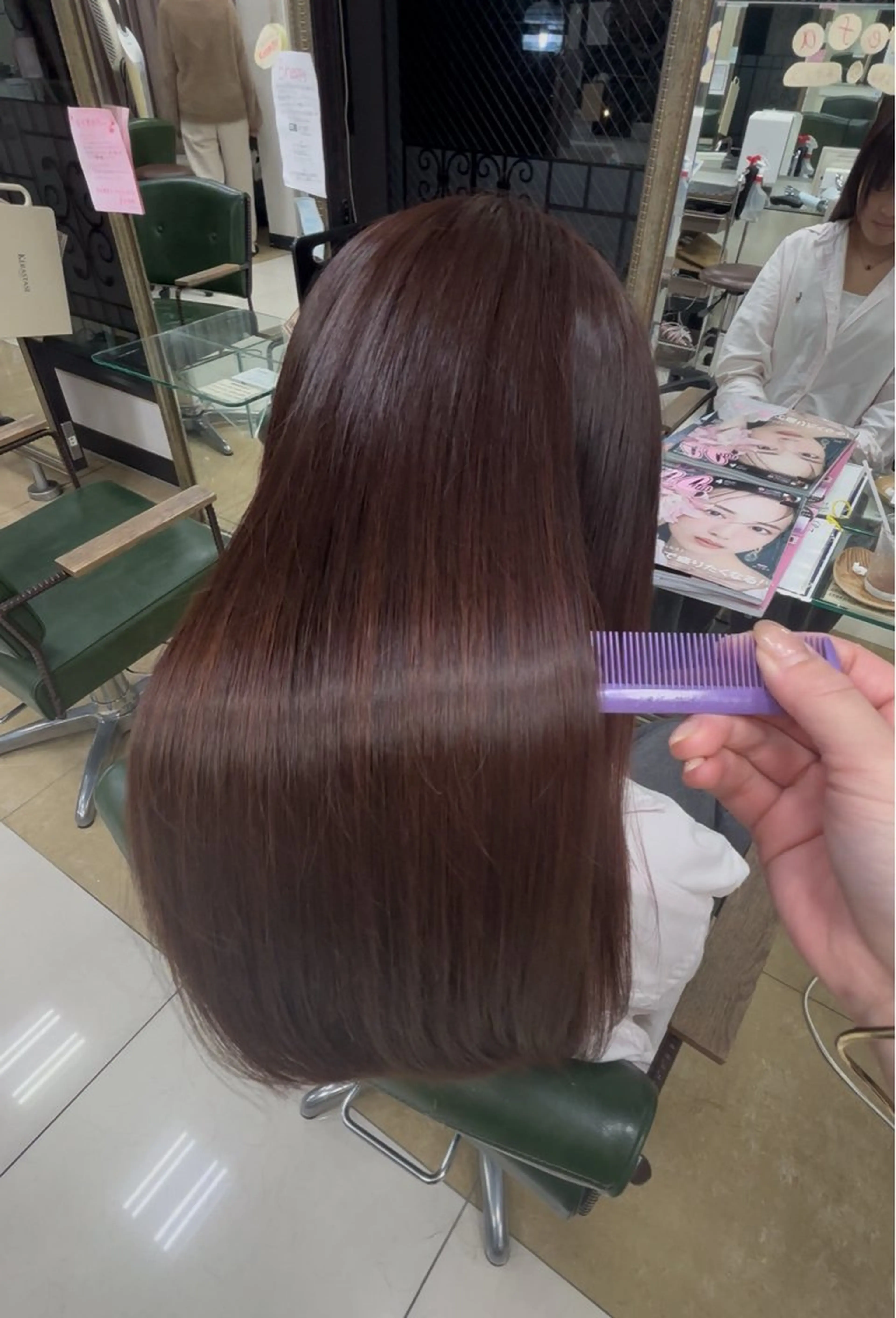 ロング ヘアカラー 小関 未悠のマツエク・マツパデザイン