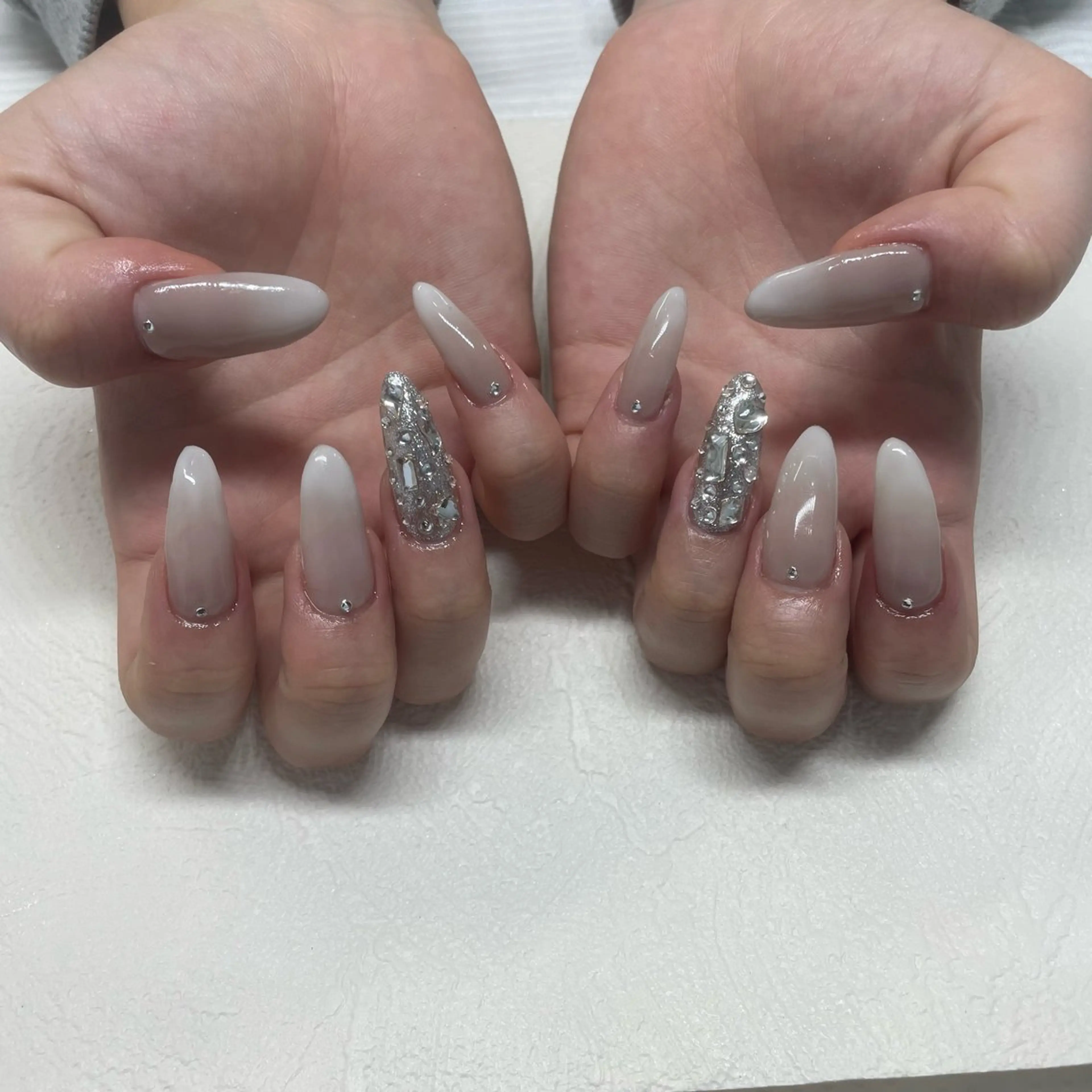 ネイル ハンドネイル Ada立川店🫧宮田 美桜のネイルデザイン