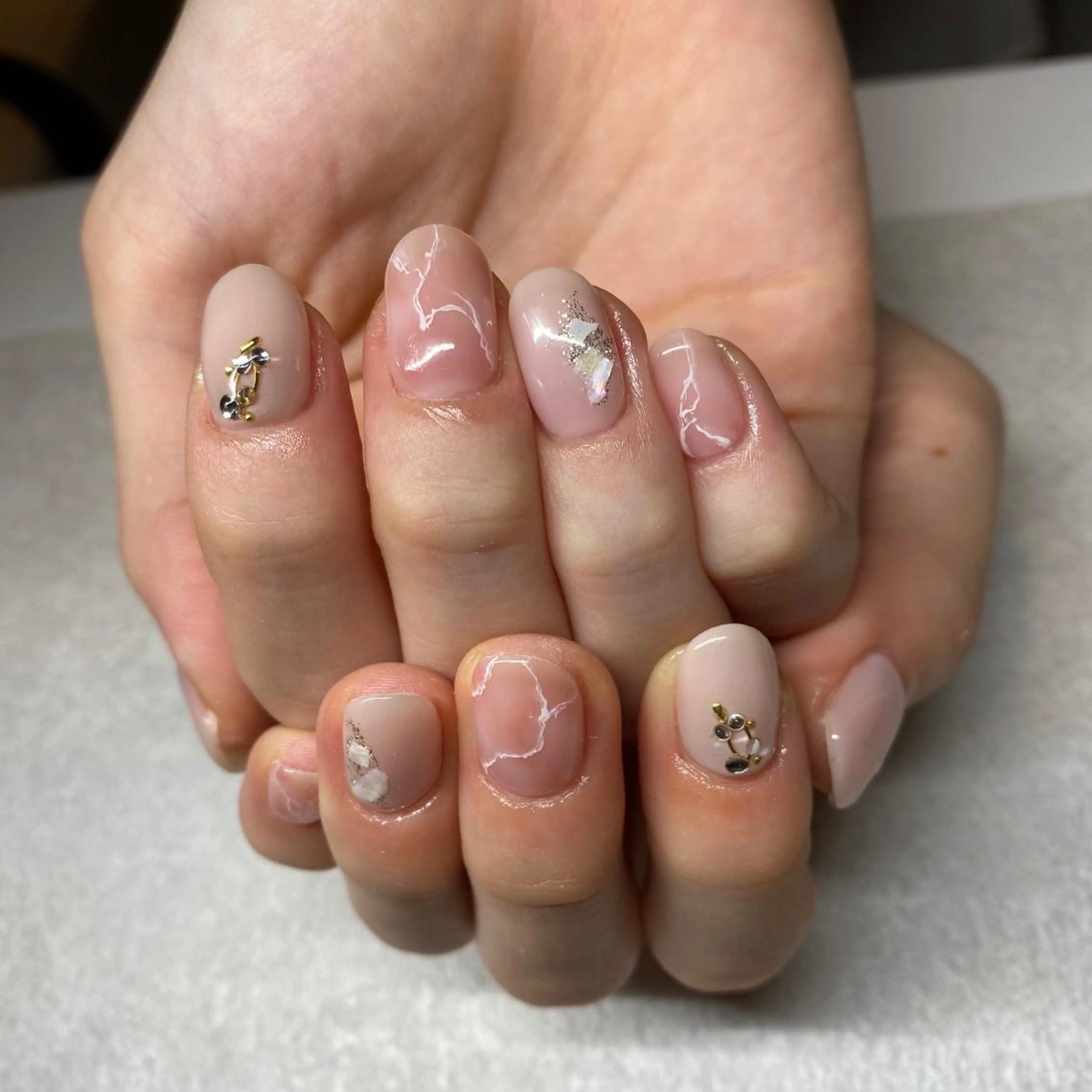 ネイル ハンドネイル NORA nail UMEDAのネイルデザイン