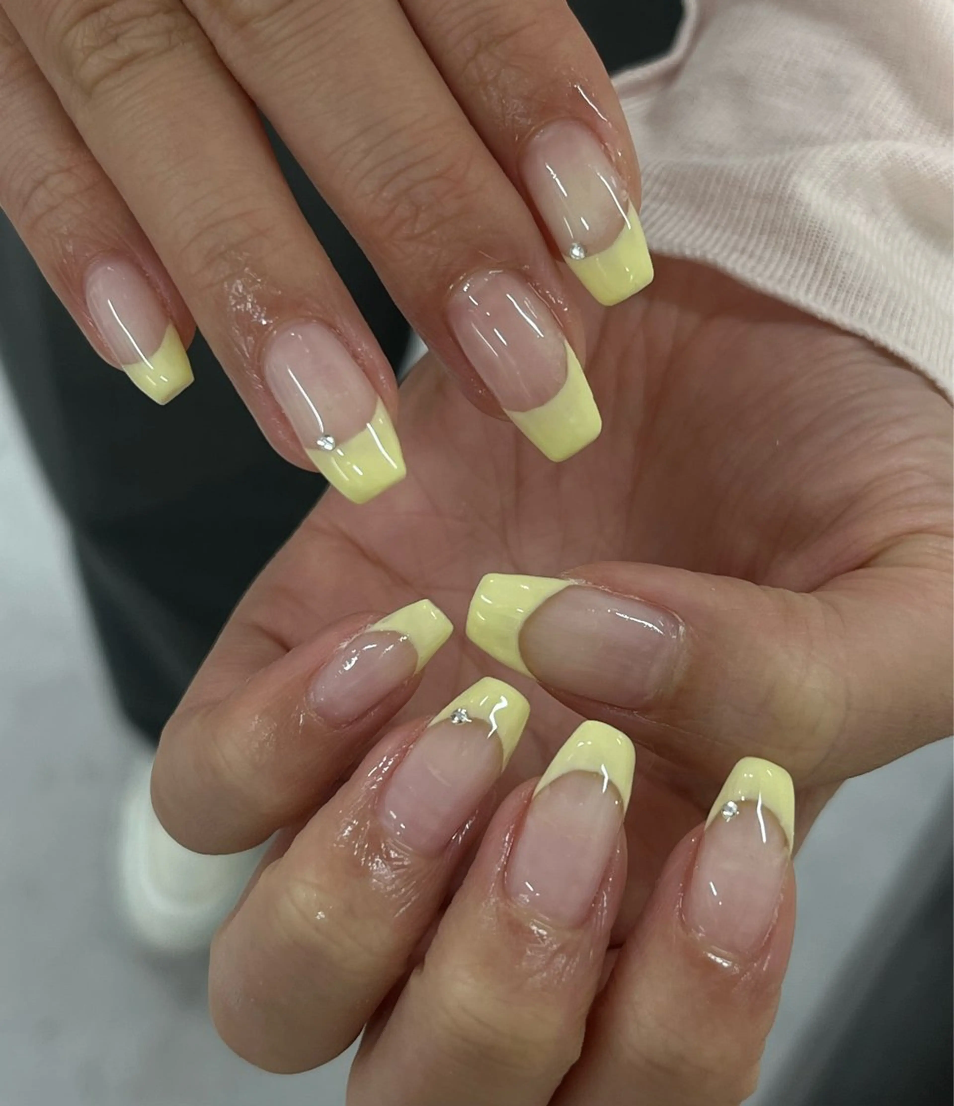 ネイル 黄色 ハンドネイル schon 🎀saraのネイルデザイン