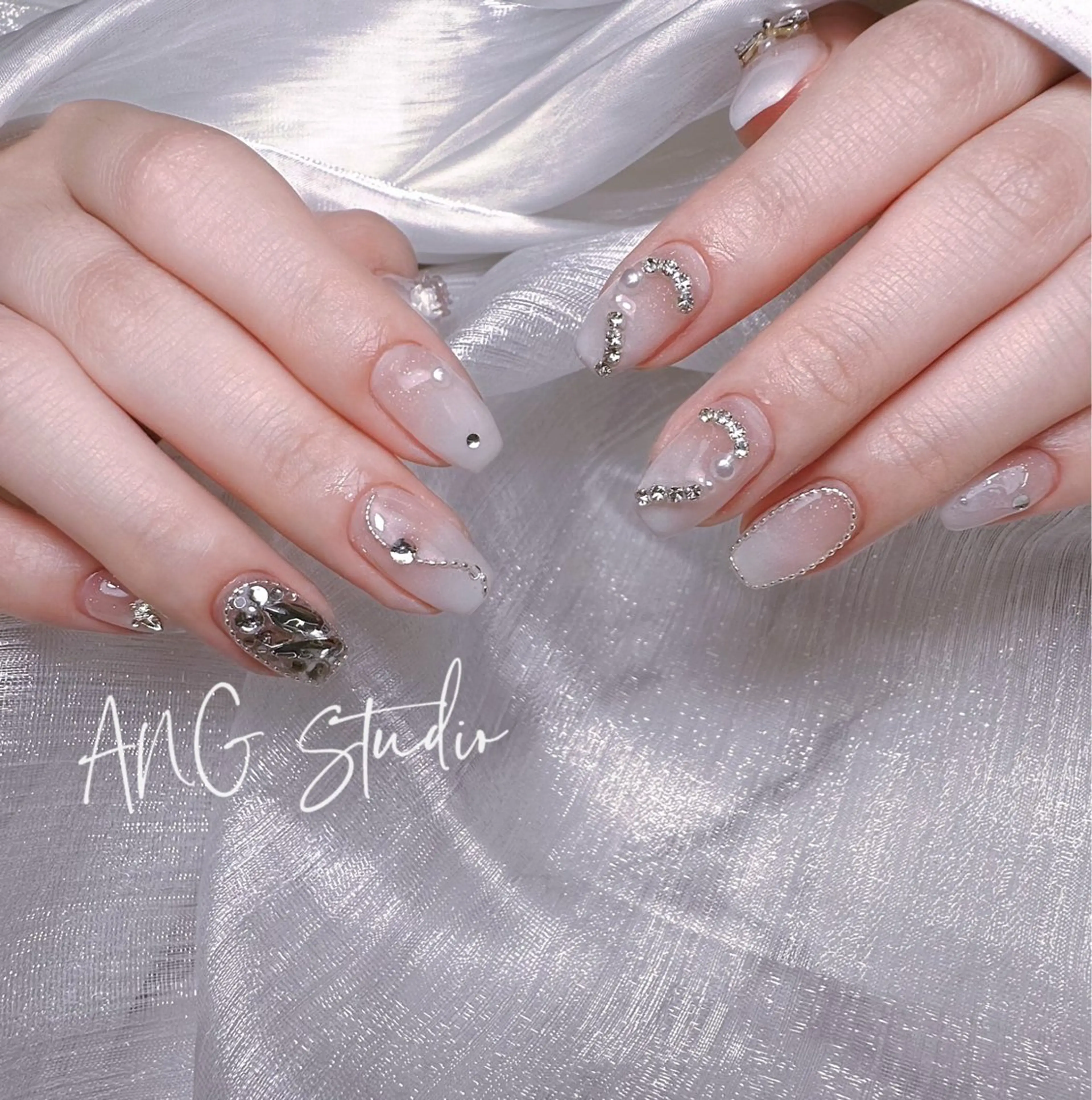 ネイル ハンドネイル ハンドケア ANG Studioのネイルデザイン