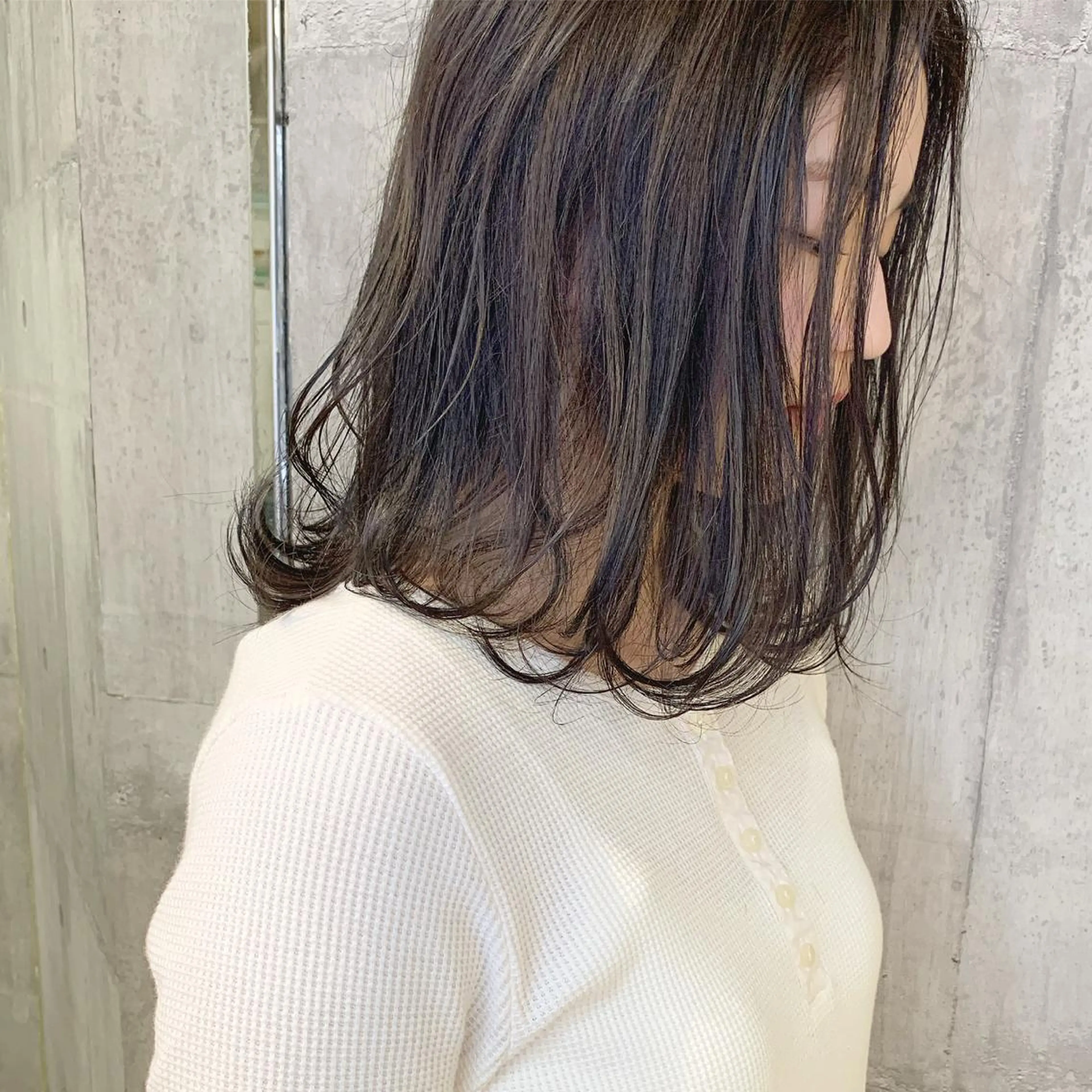 ミディアム カラー グレージュ ﾊｲﾄｰﾝ/ｼｮｰﾄ 村上淳乃🐥のヘアスタイル