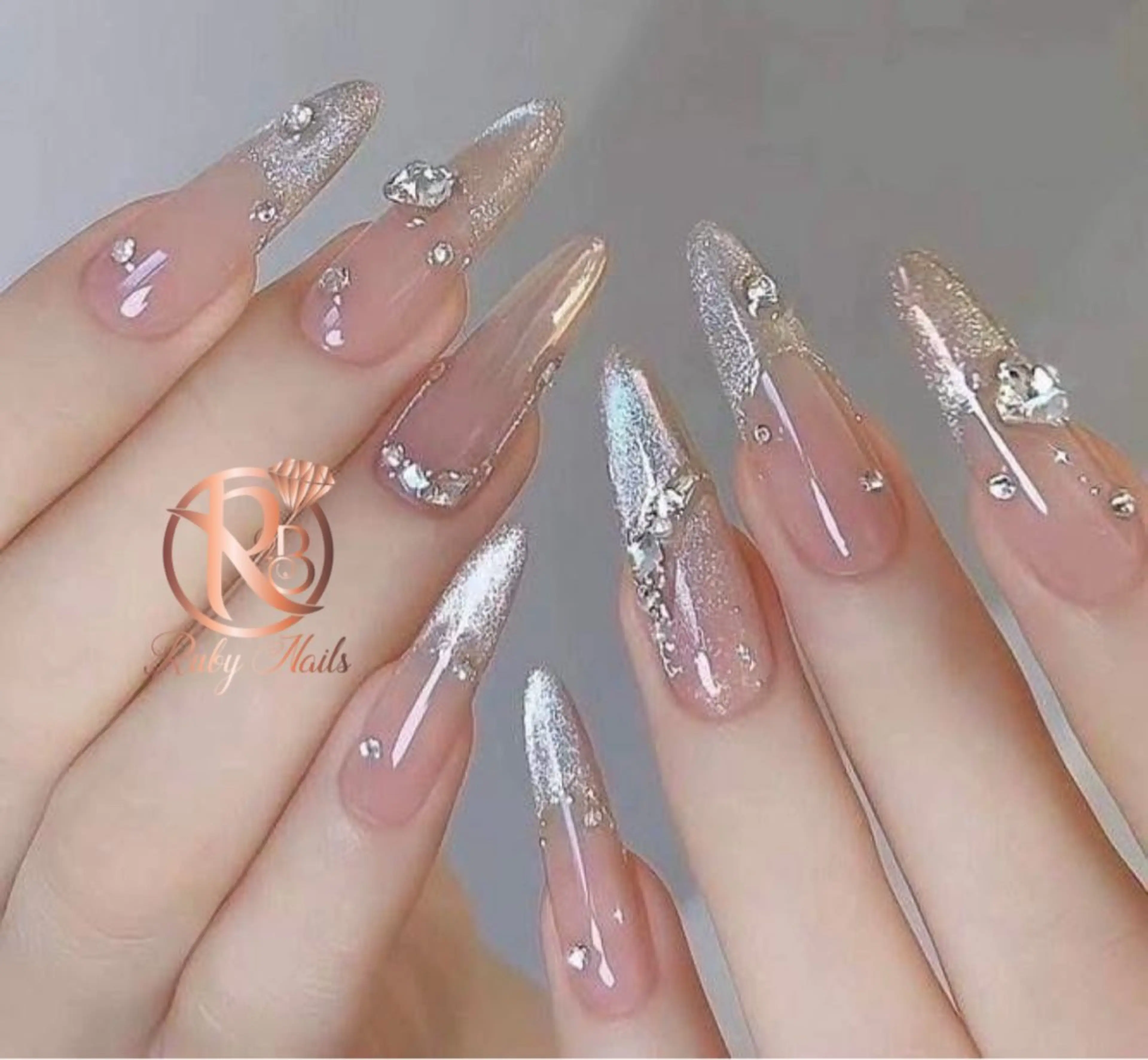 ネイル グラデーション キラキラネイル ピンク 春ネイル ワンホンネイル RUBY Nail 日暮里店のネイルデザイン