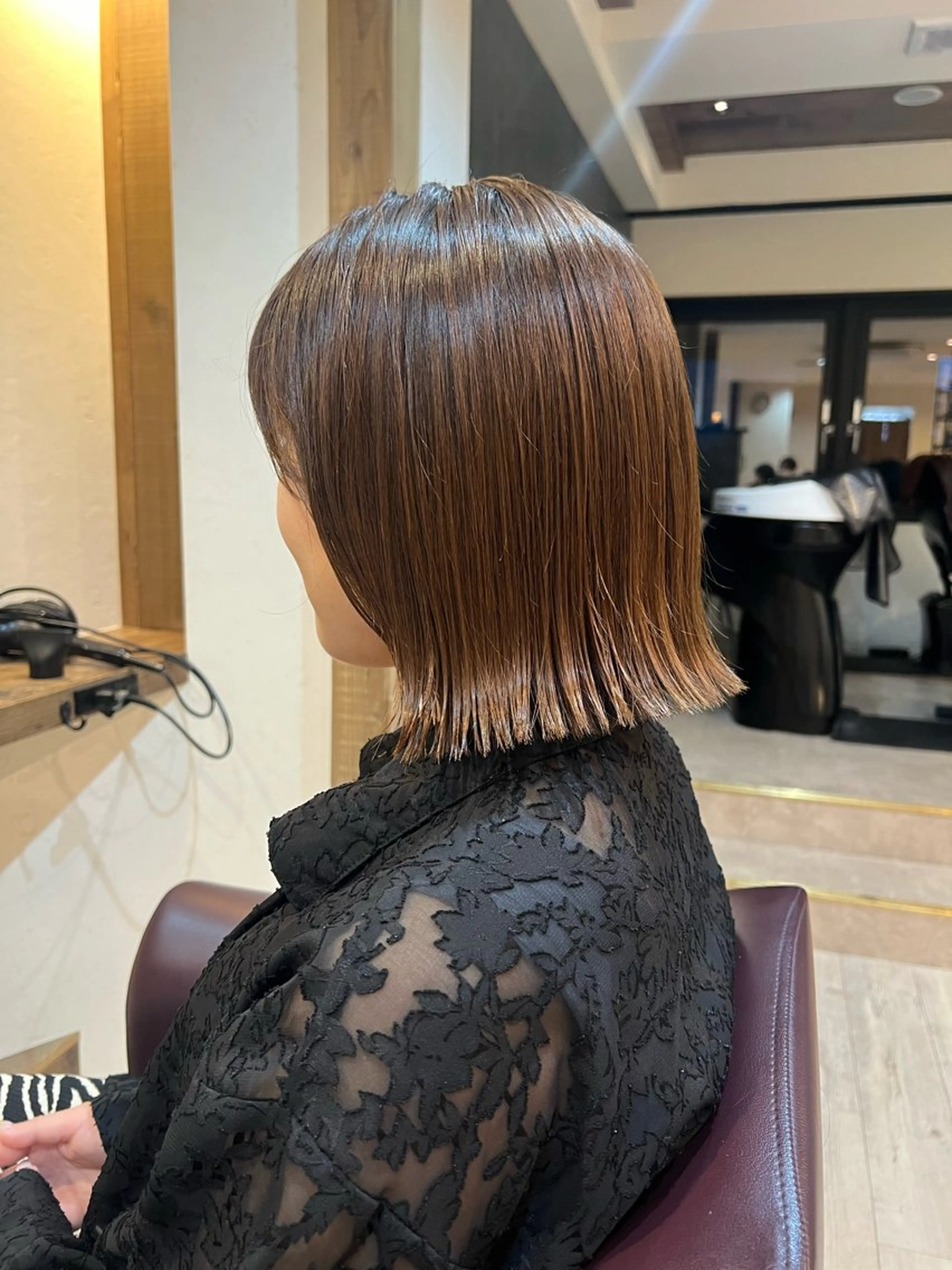 ショート ボブ 外ハネヘア カット 工藤 梨花のヘアスタイル