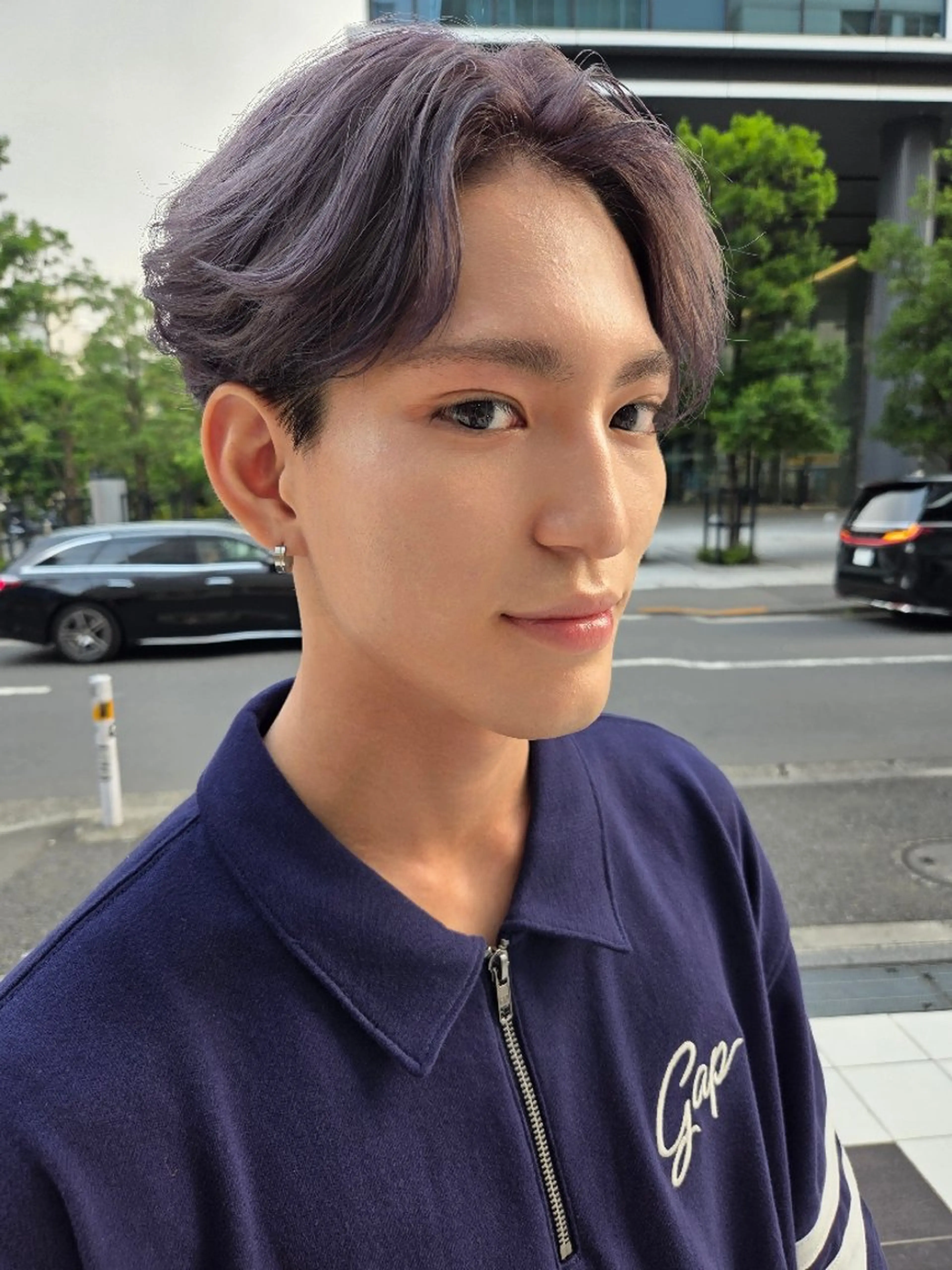 メンズ カラー グレージュ ラベンダーカラー ラベンダーグレージュ ラベンダーグレー メンズ ヘアメイク  ハイトーン キャロのヘアスタイル