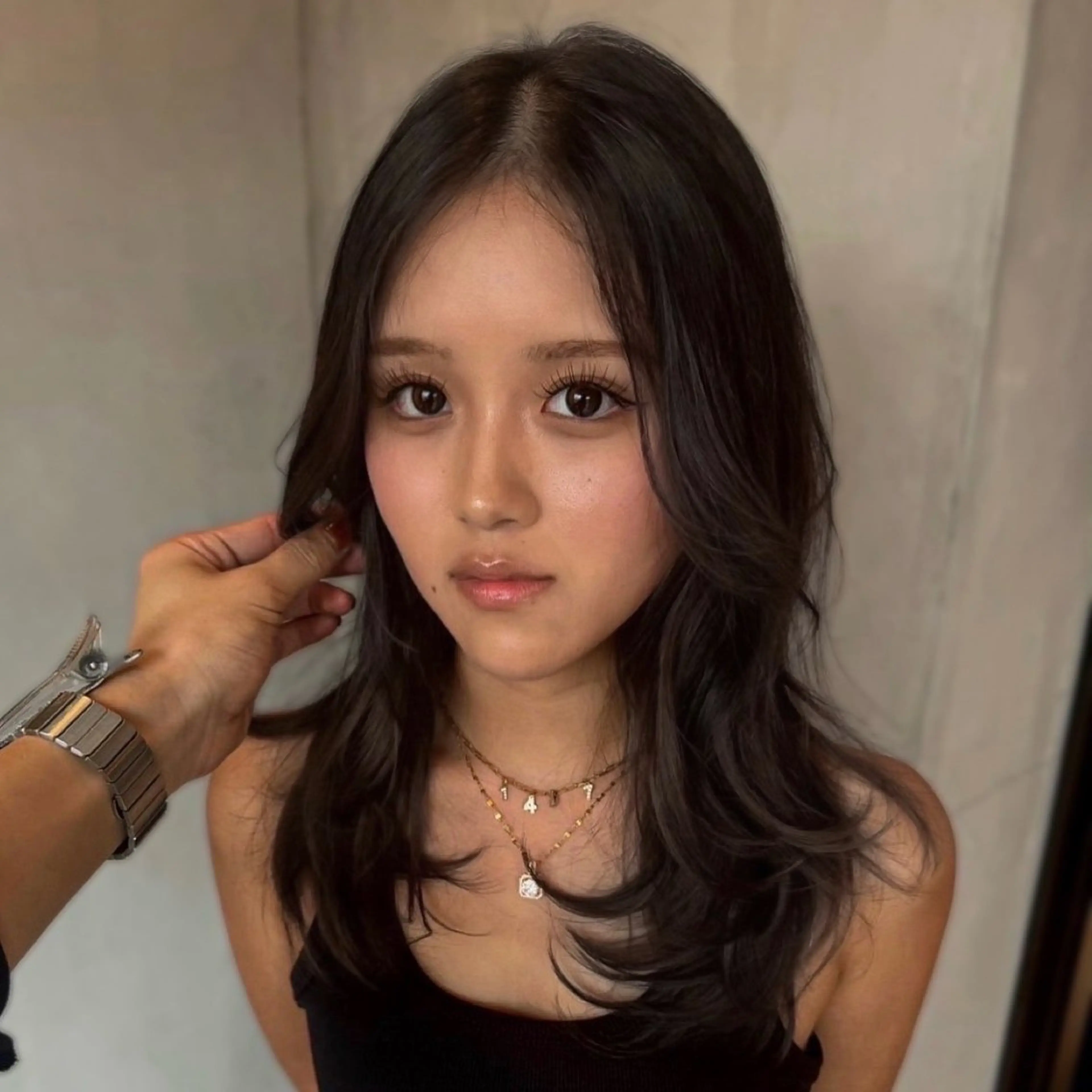 ロング ベージュカラー/長岡 レイヤーカット/コウのヘアスタイル