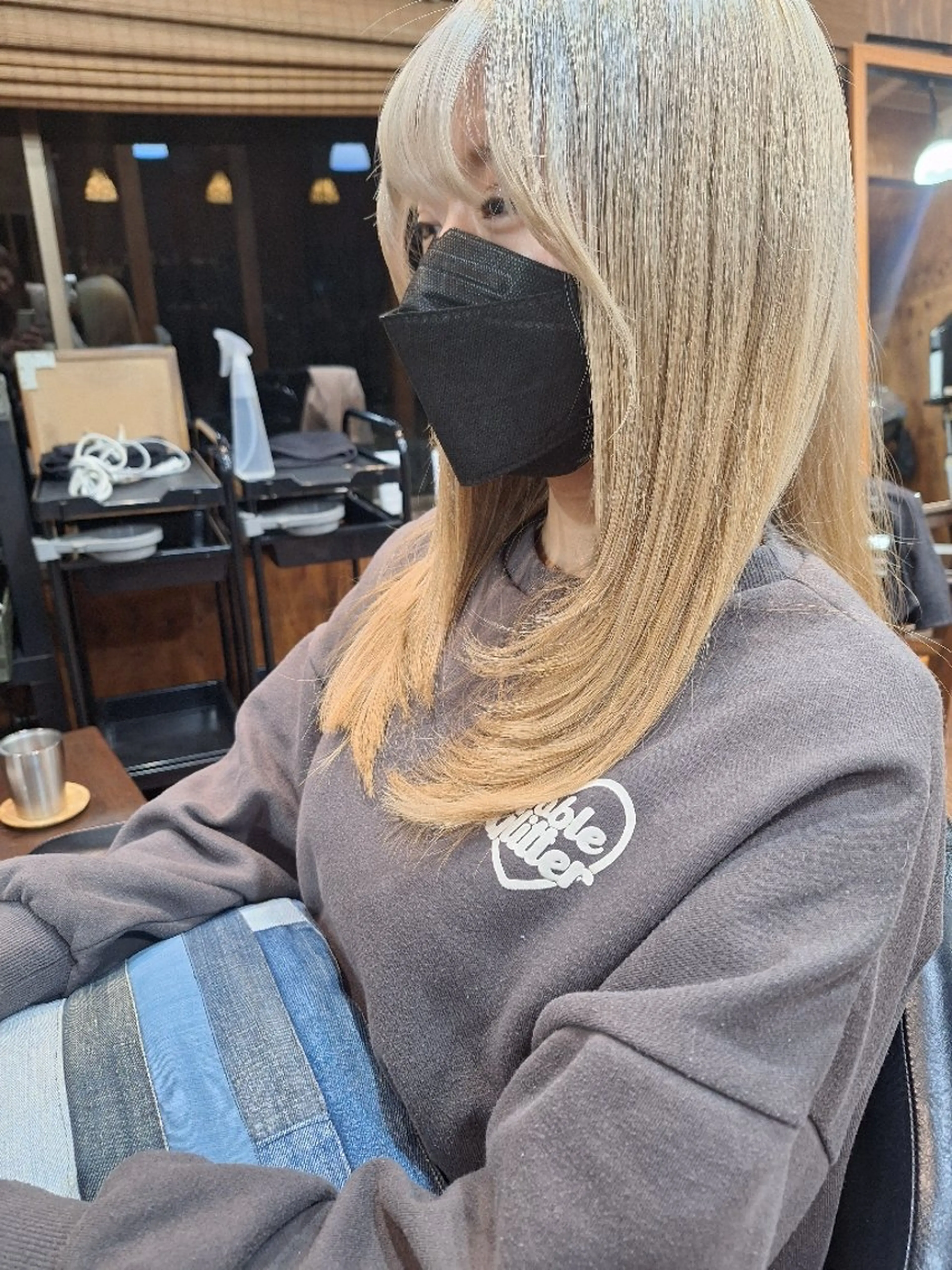 セミロング 飯田 仁美のヘアスタイル