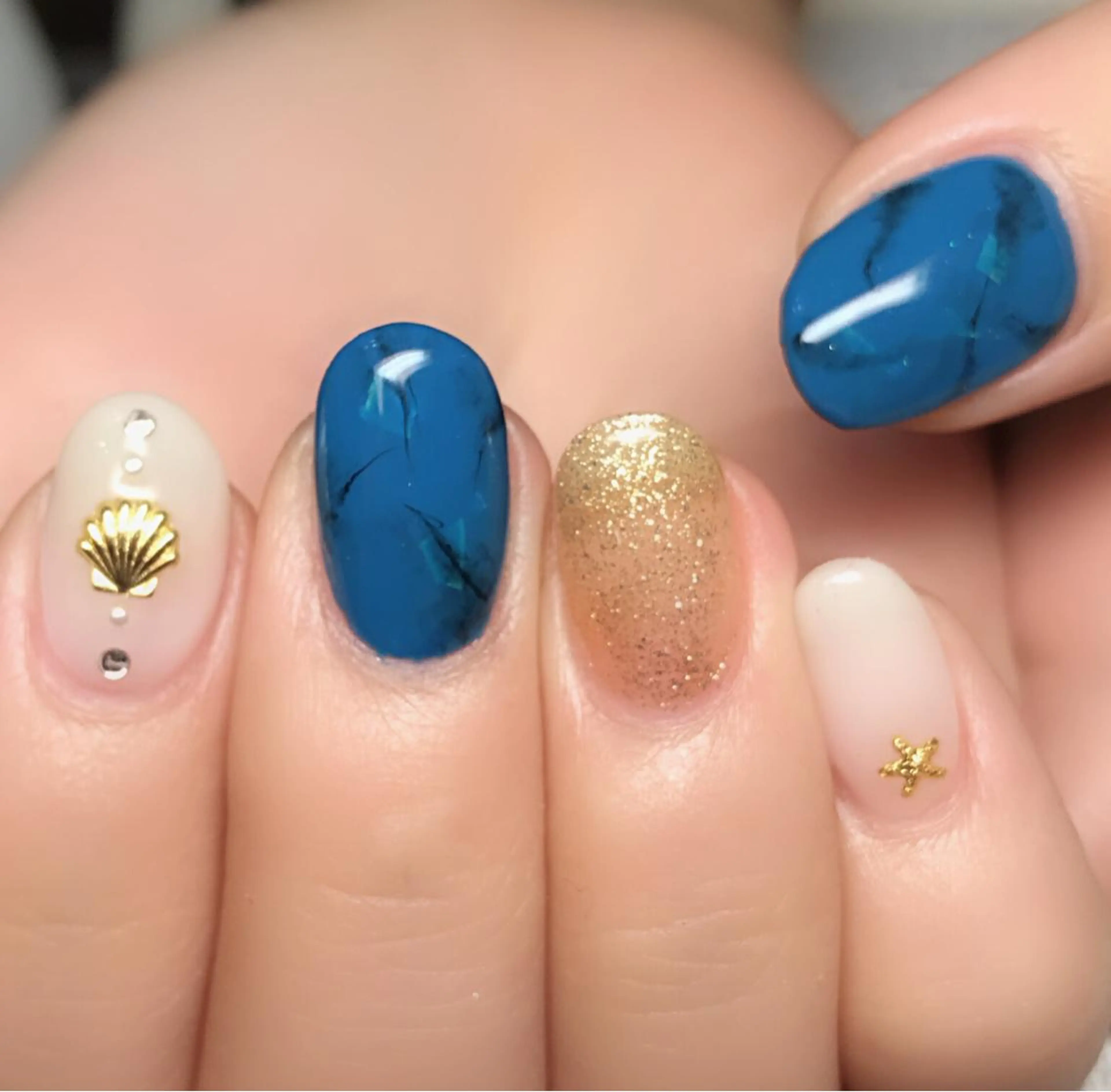 ネイル ハンドネイル ゲン レイカのネイルデザイン