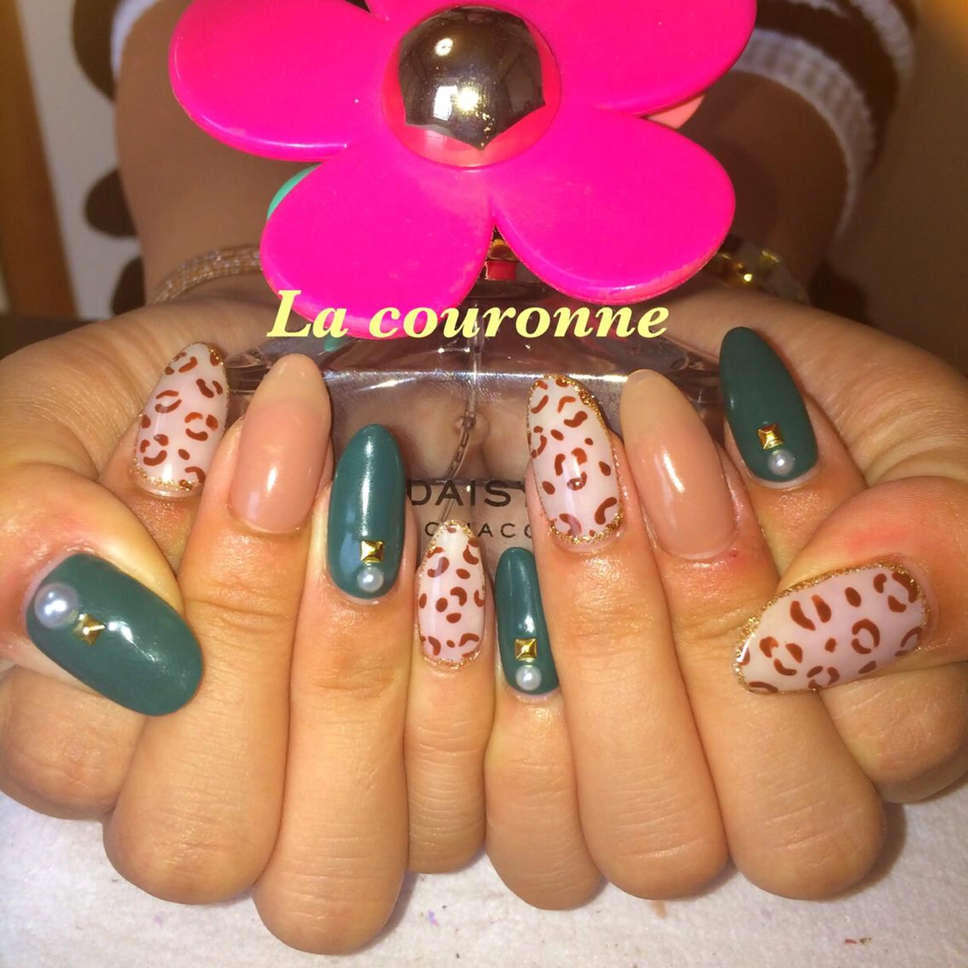 ネイル Lacouronne NATSUMIのネイルデザイン