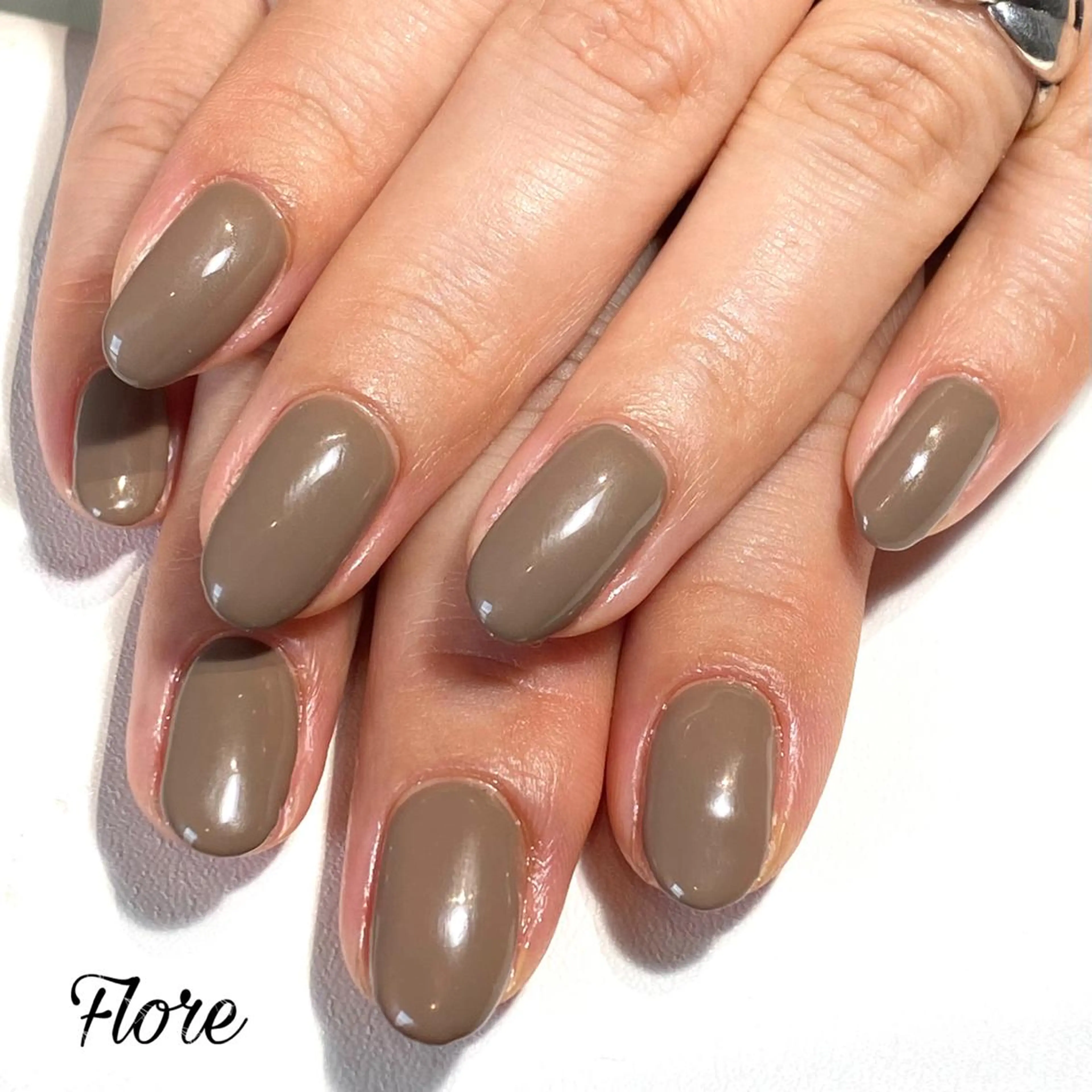 ネイル Flore (フロール)の眉毛・アイブロウイメージ