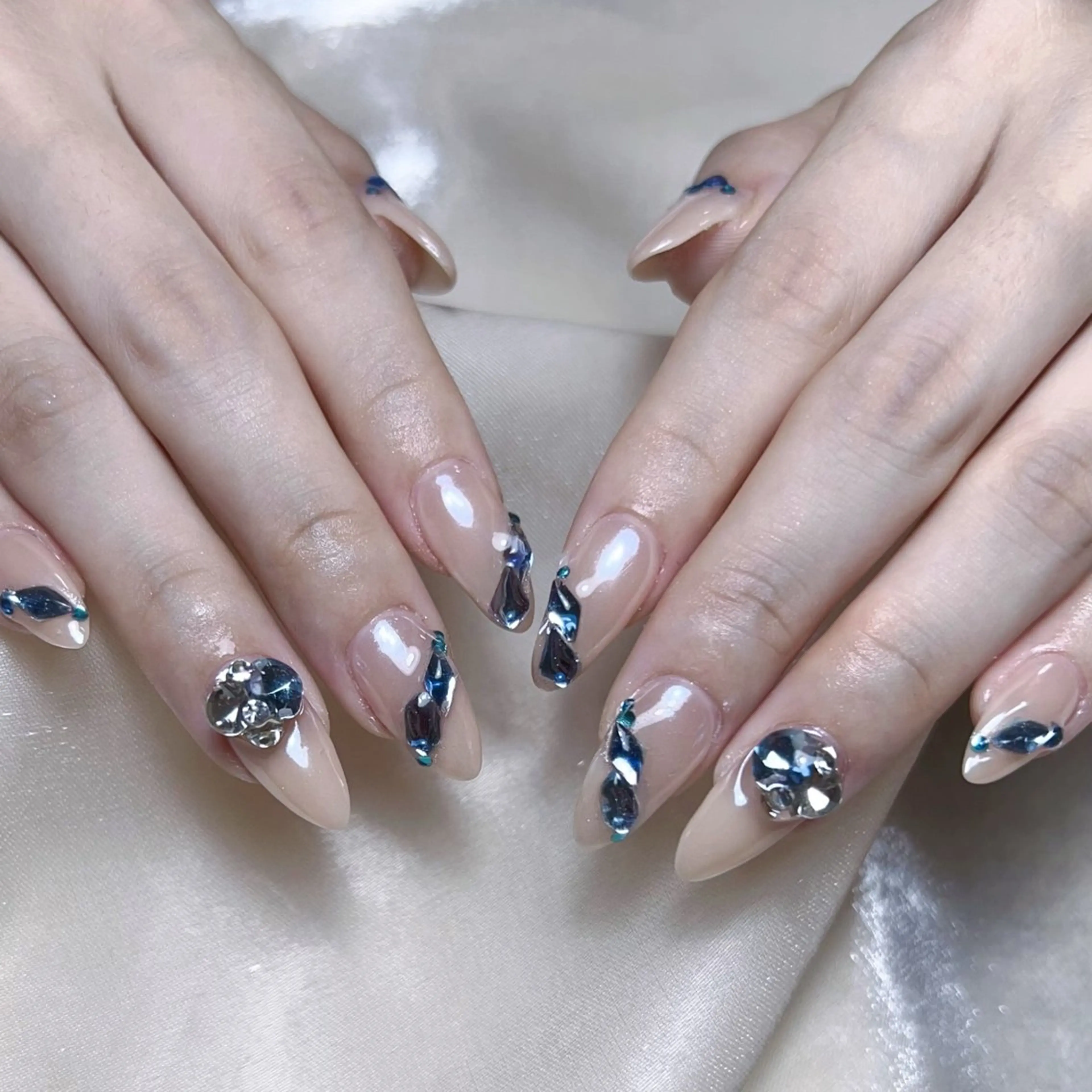 メンズ ネイル メンズ韓国風 アートネイル オーロラネイル ガーリー キラキラネイル ハンドネイル Nail salon 木にいるのネイルデザイン