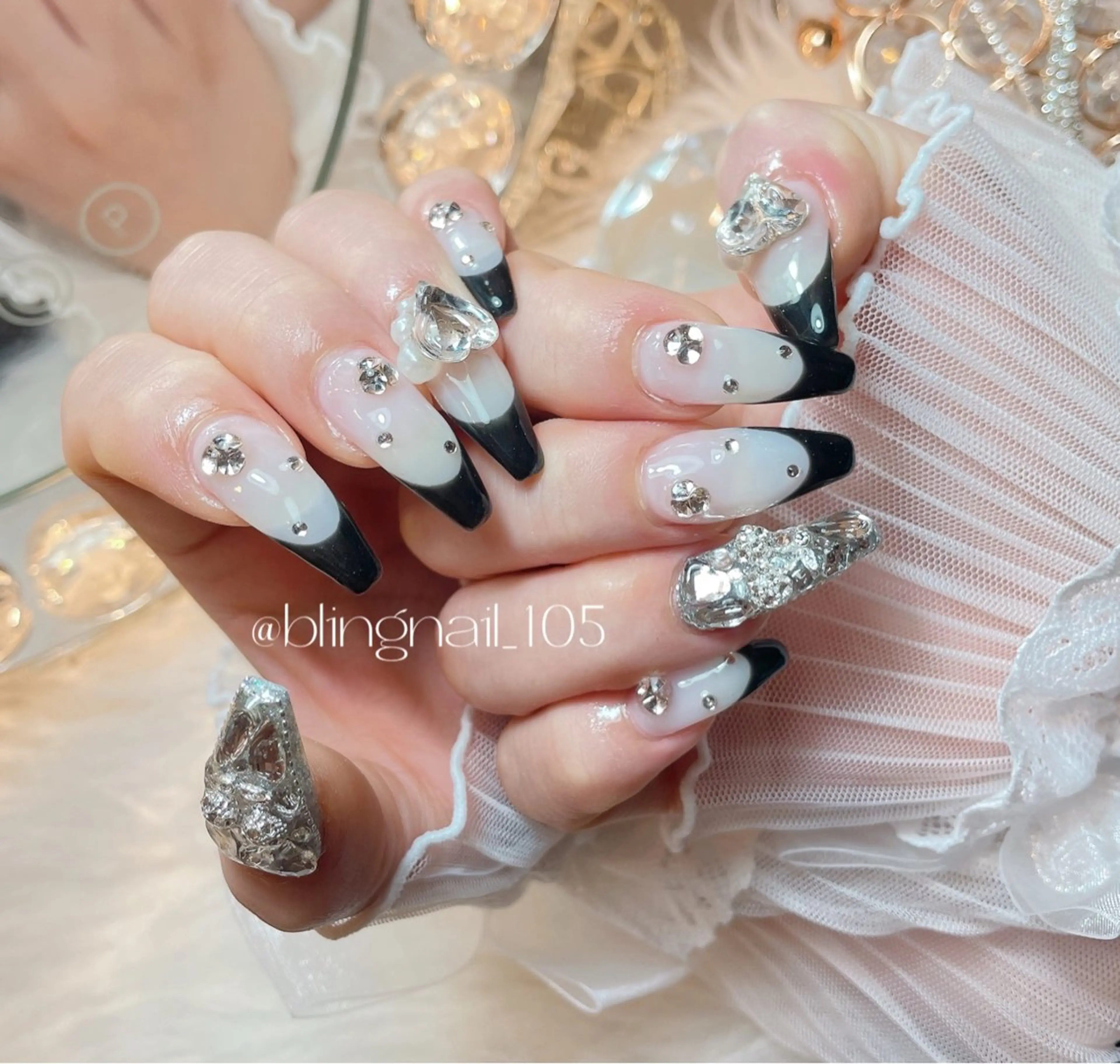 ネイル 23時まで❤︎韓国、 ワンホンネイルのネイルデザイン