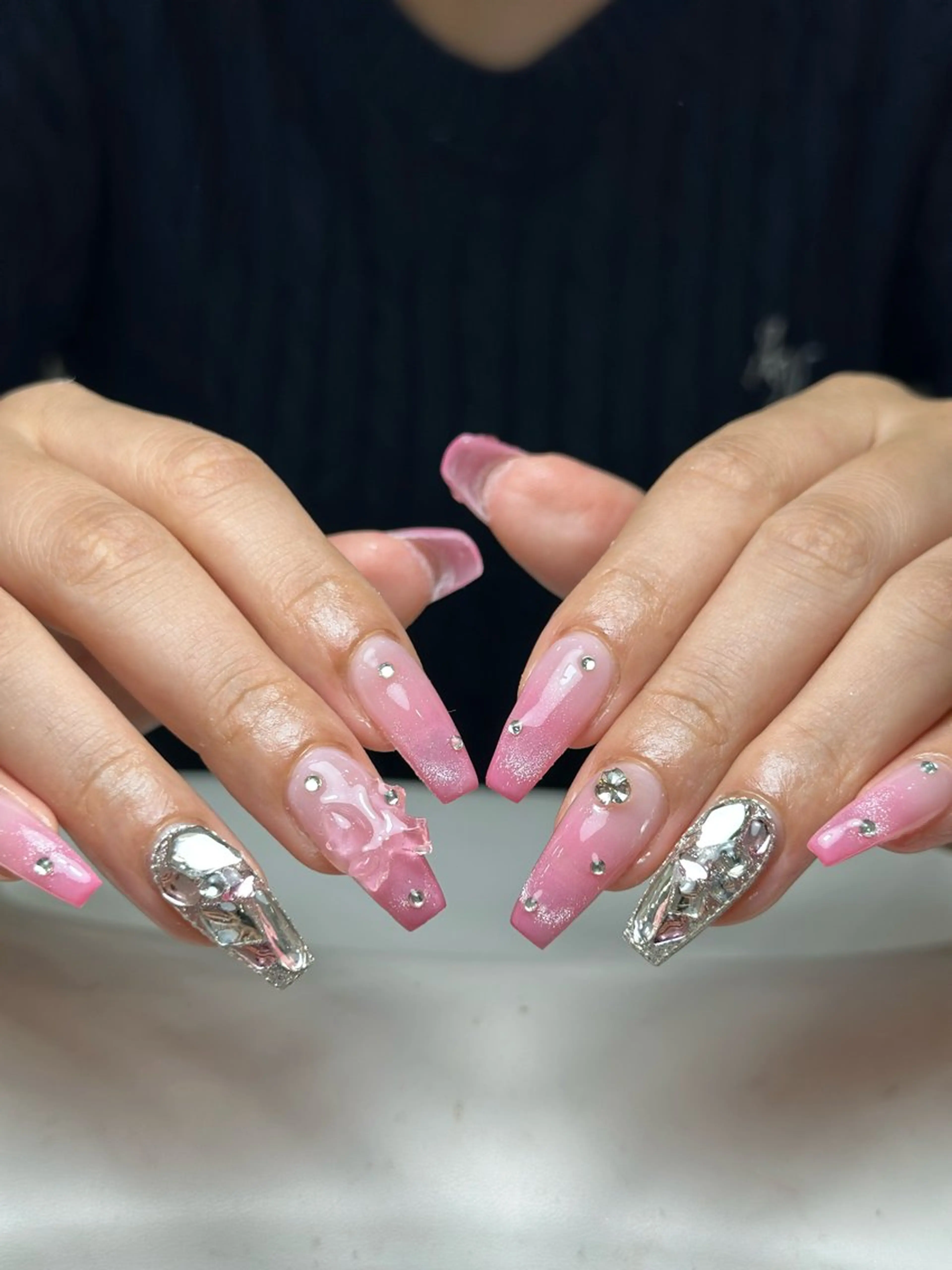 ネイル フレンチネイル グラデーション 韓国ネイル マグネットネイル シンプルネイル ハンドネイル CoMo Nail Studio所属・CoMo Nailのネイルデザイン