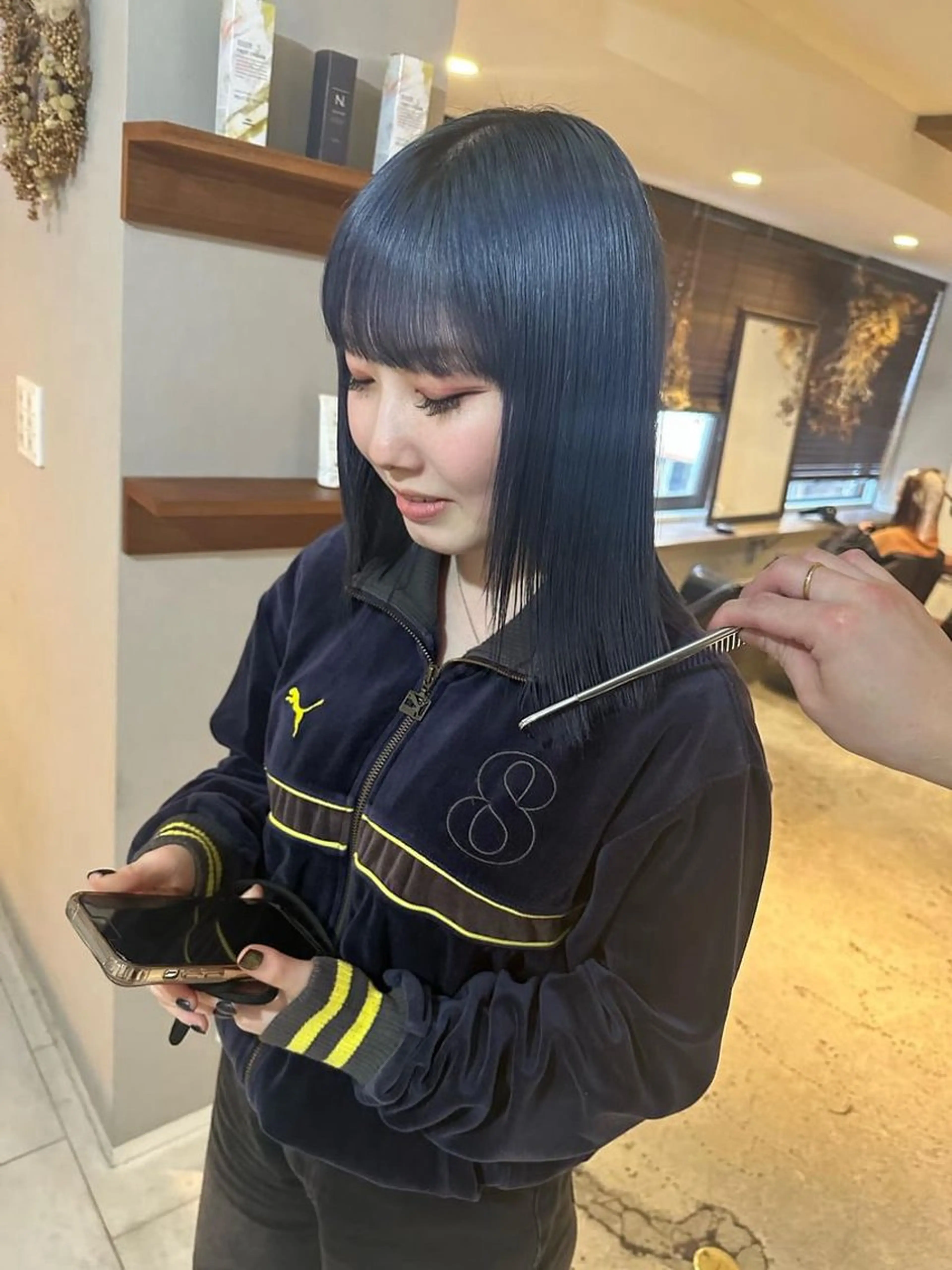 カラー ブルーカラー ダブルカラー カット ヘアカラー SALOWIN広島所属・ブリーチカラー/ ベージュ/SARAのヘアスタイル