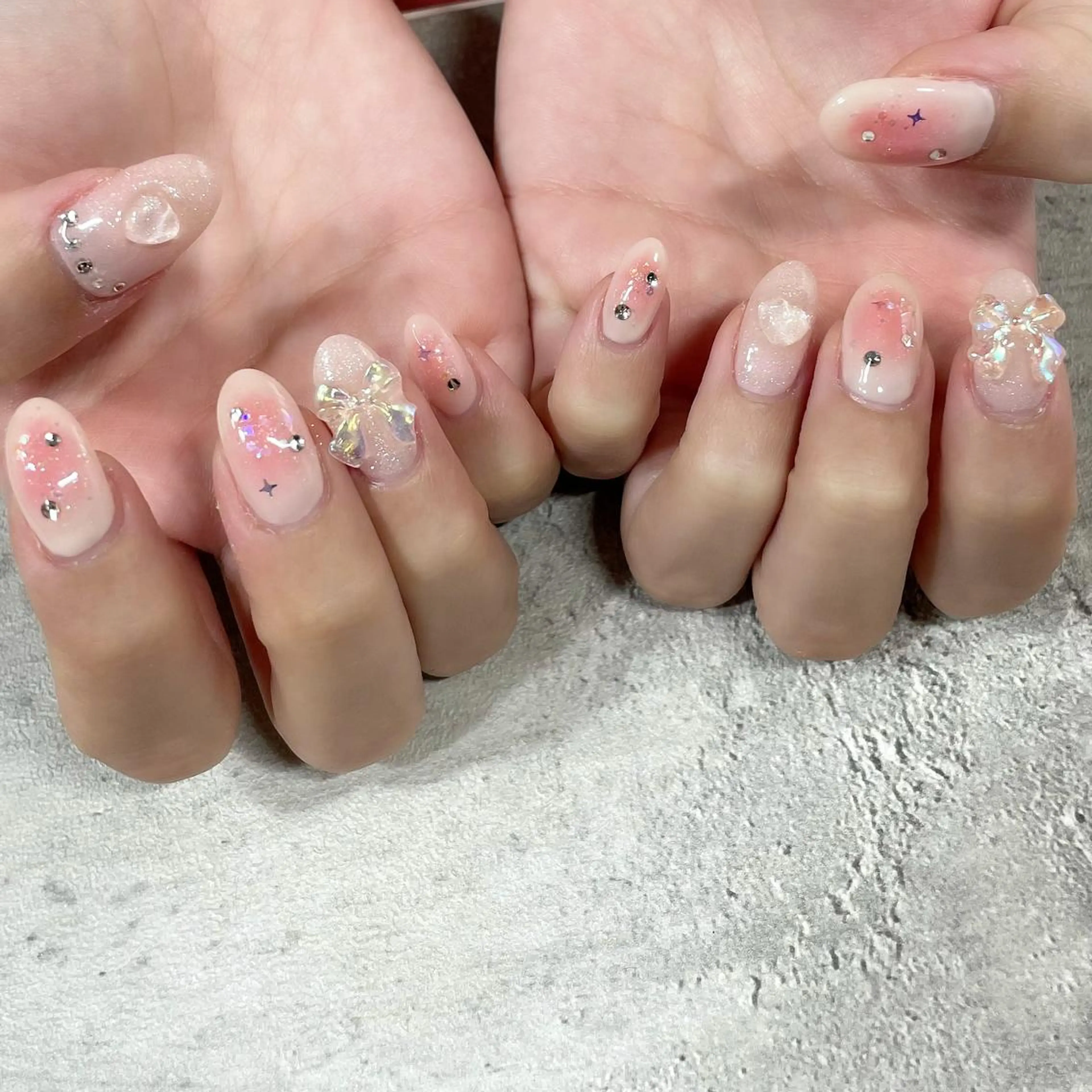 ネイル ジェルネイル リボン 東 千夏のネイルデザイン